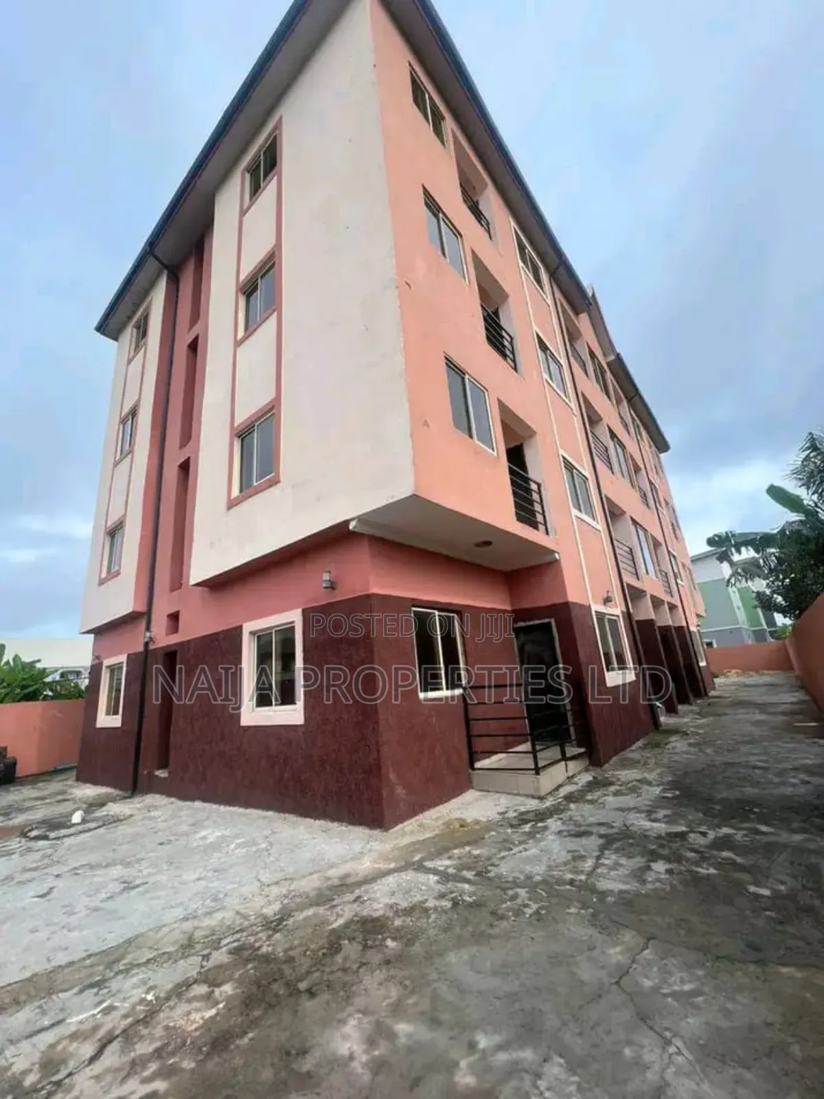 3bdrm Block of Flats in Abijo Gra for sale