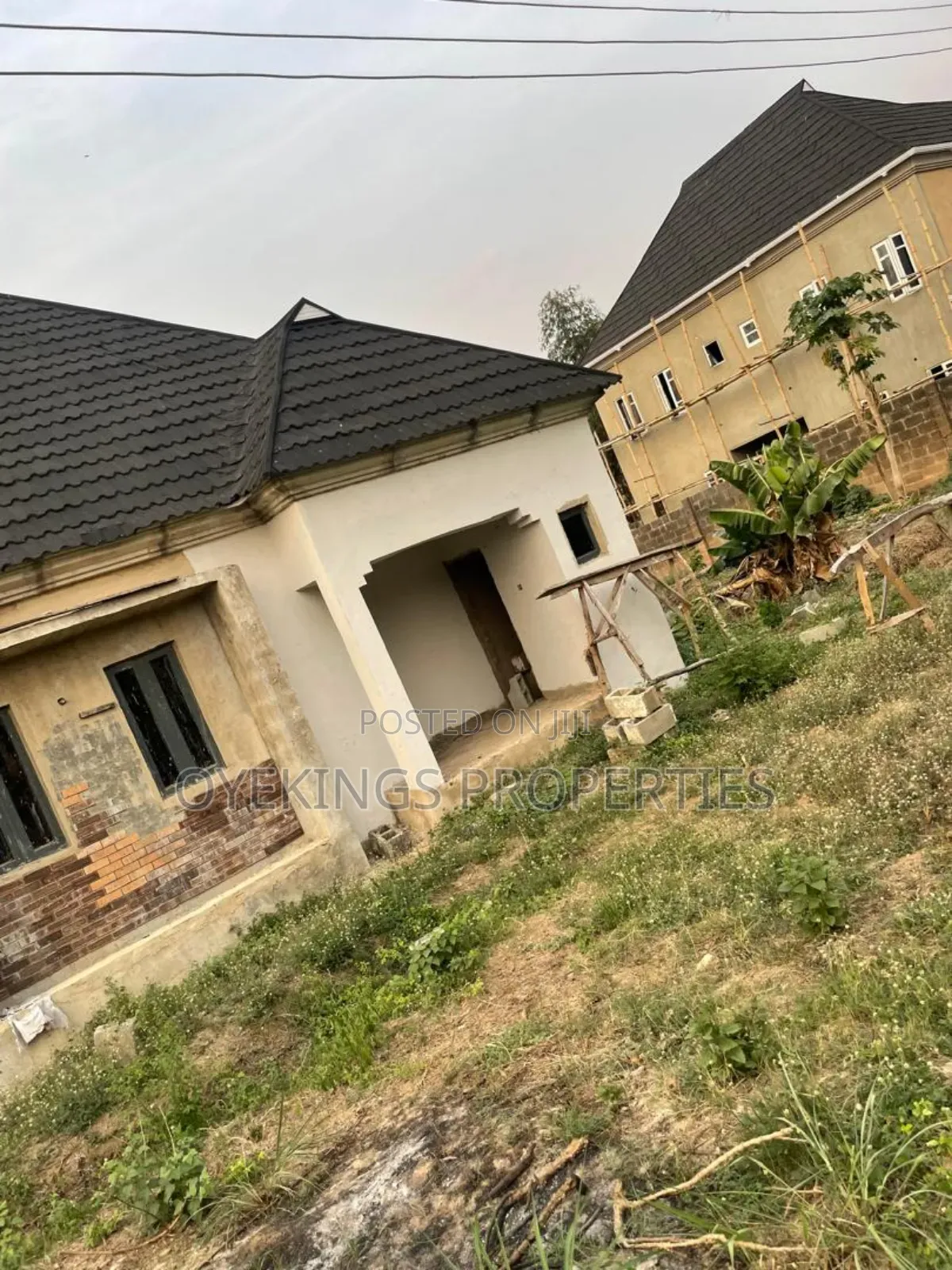 3bdrm Bungalow in Ayilara, Akala Express for sale