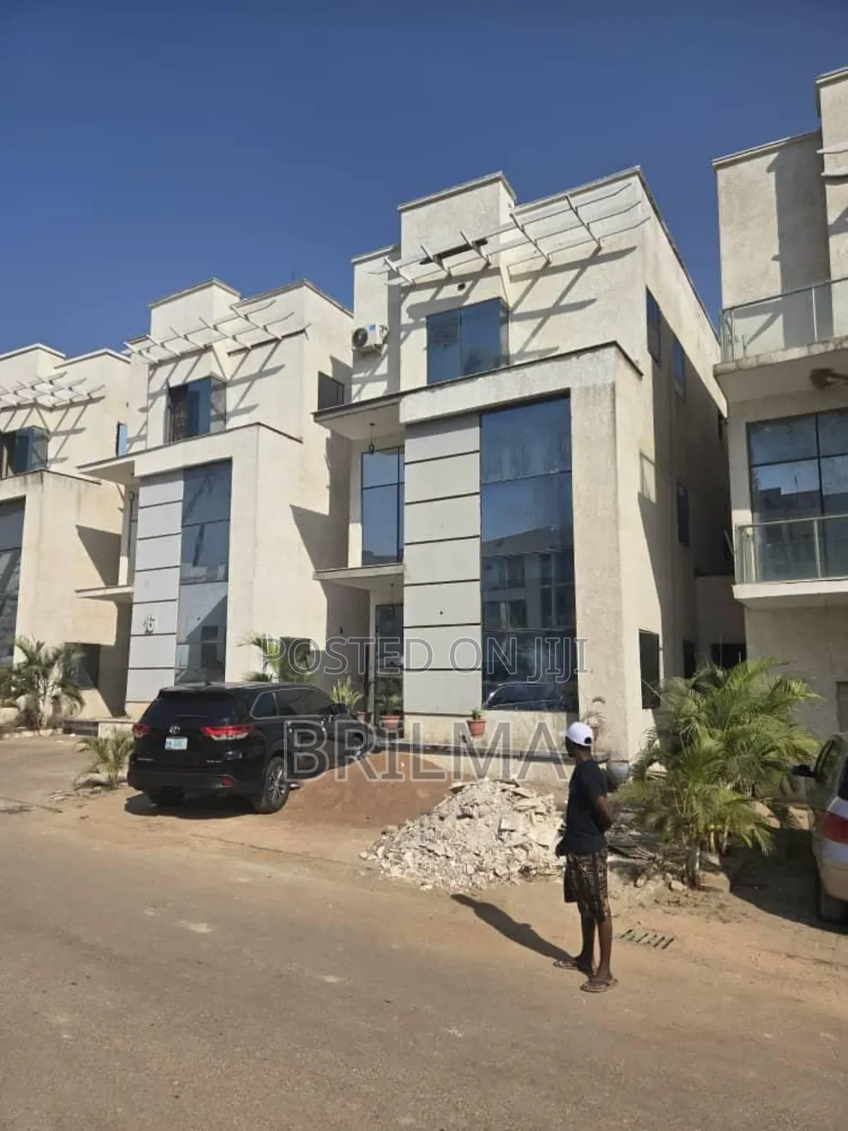 4bdrm Duplex in Dawaki for sale