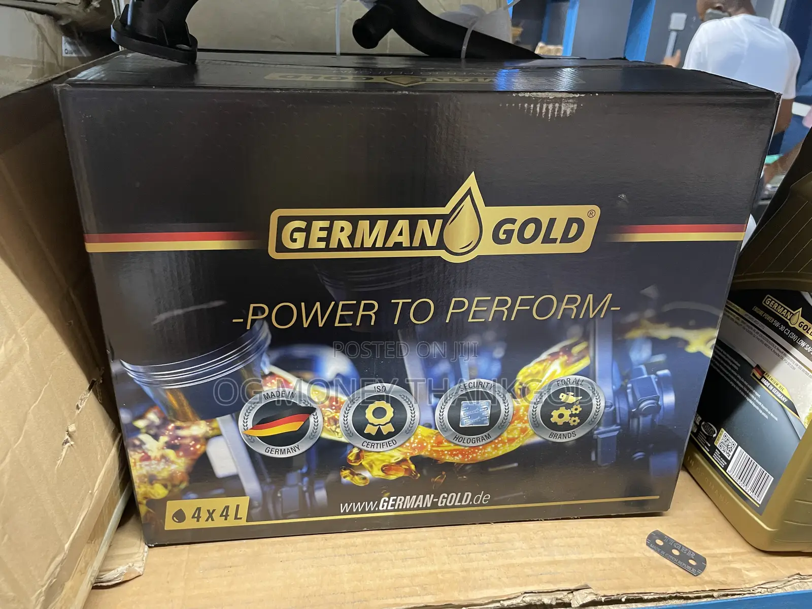 German Gold Engine Oil for Volkswagen Audi Available
