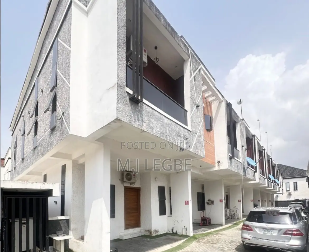 3bdrm Duplex in Ikota, Lekki for rent