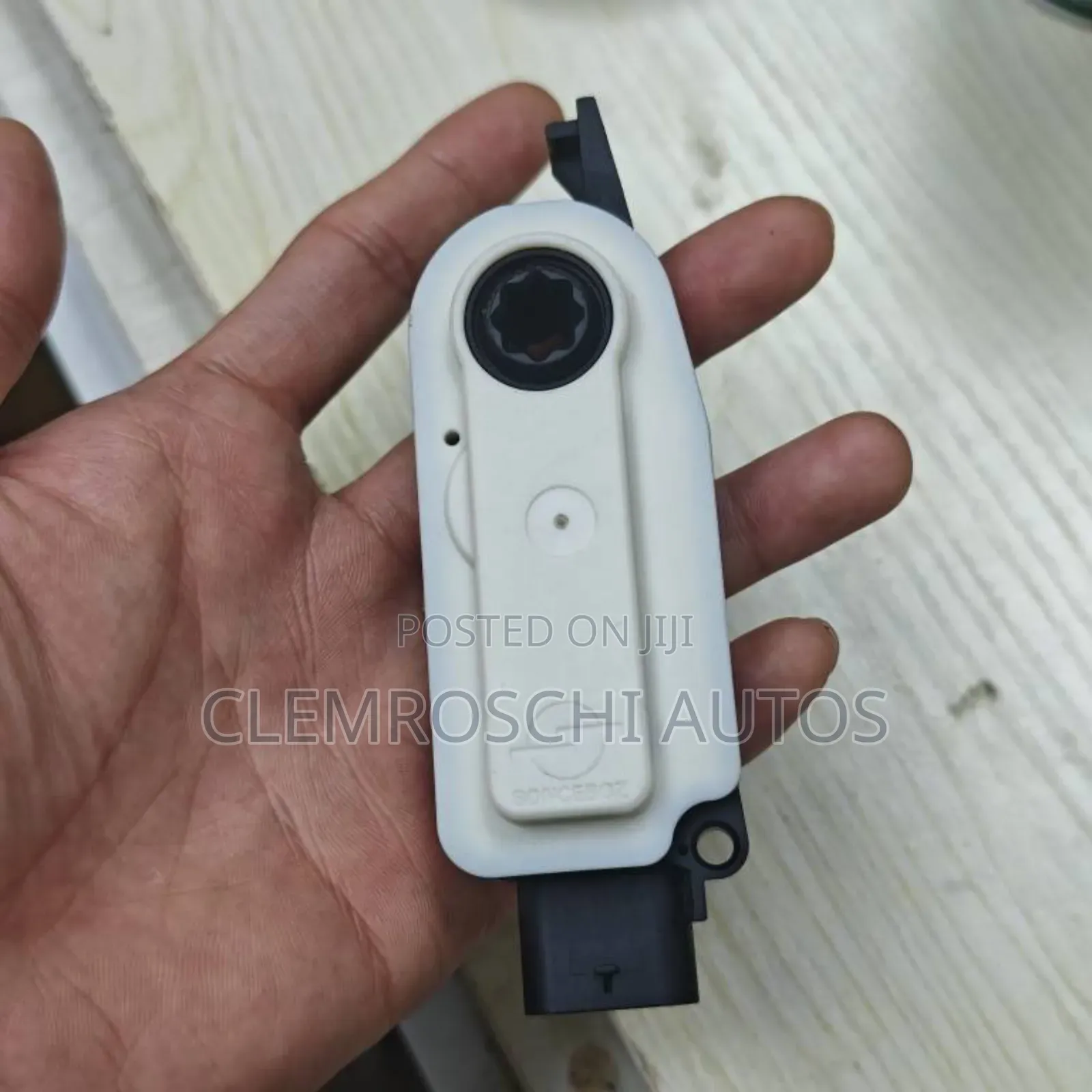 High Quality Certified Brand New Grill Shutter Actuator Gle 2019-2026