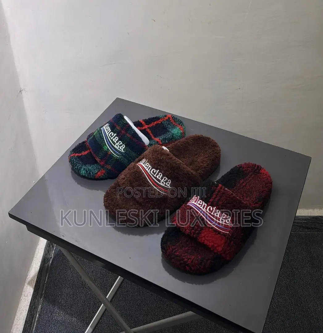 Original Balenciaga Furry Slides Collections
