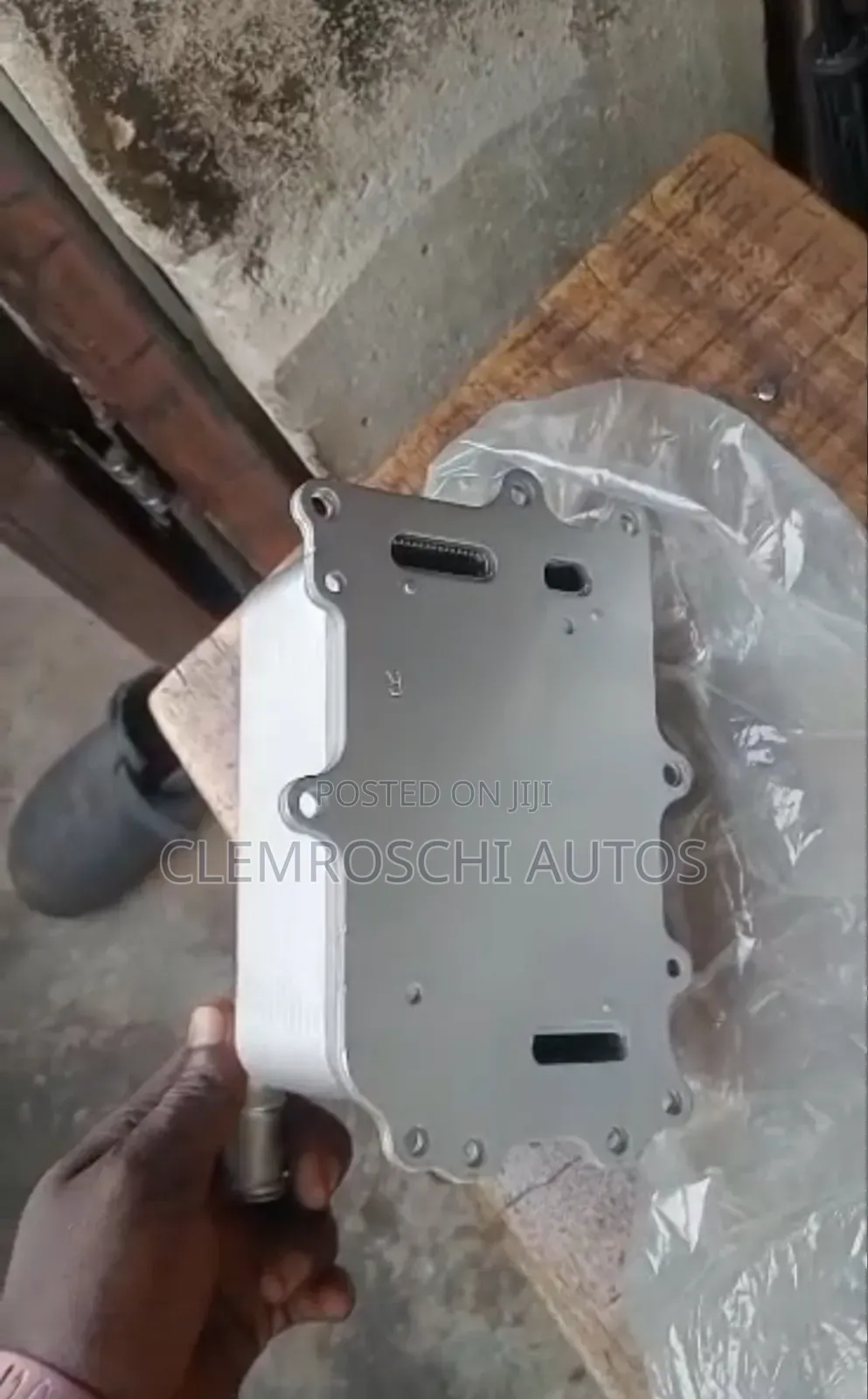 High Quality Certified Brand New Oil Coolant Bentley Bentayga