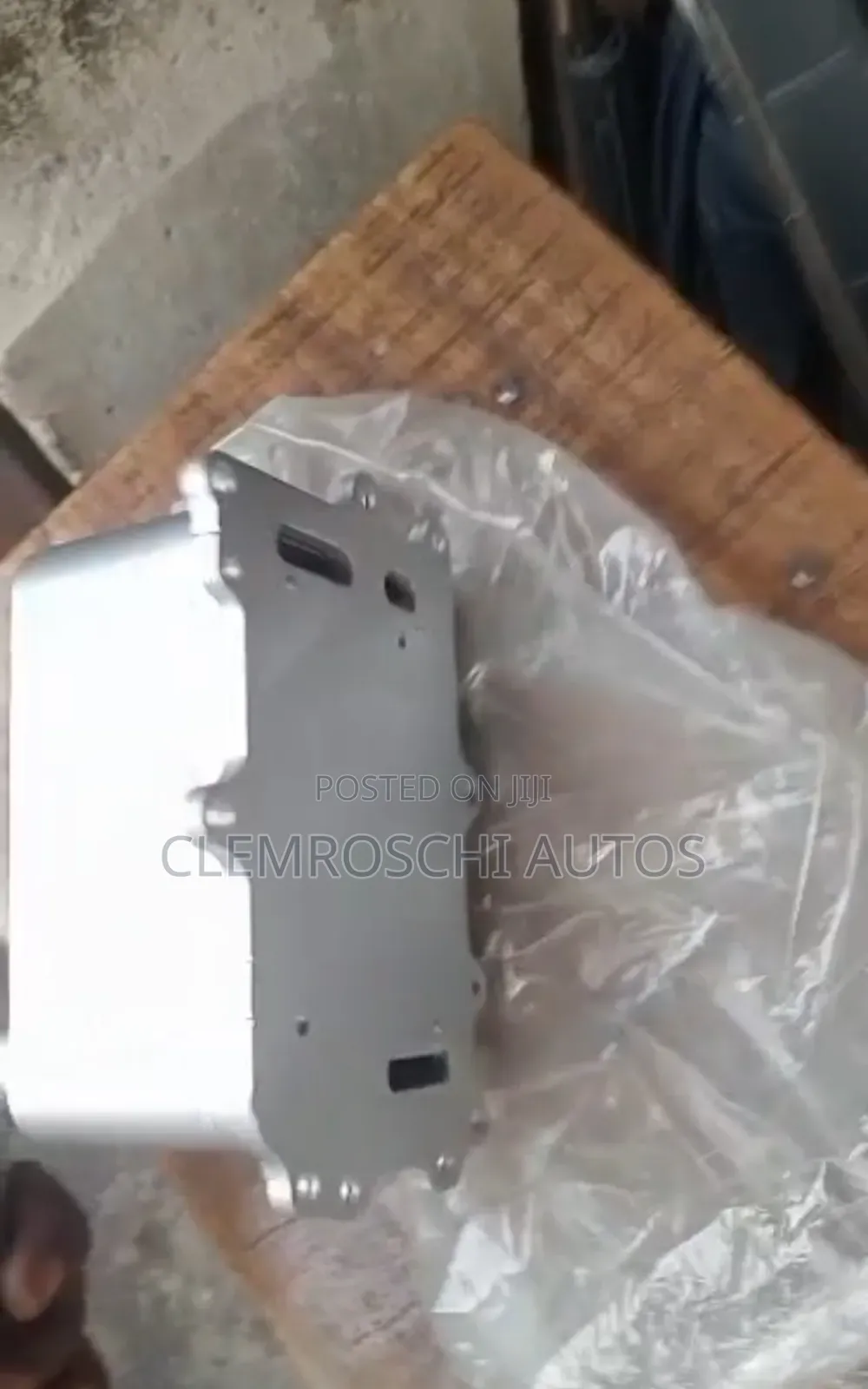 High Quality Certified Brand New Oil Coolant Bentley Bentayga