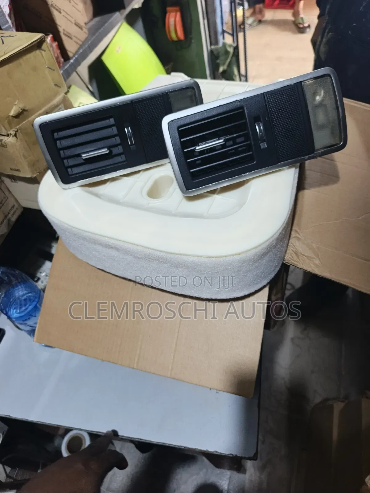 High Quality Certified Rear Roof Ac Vent Range Rover Vogue 2015-2022