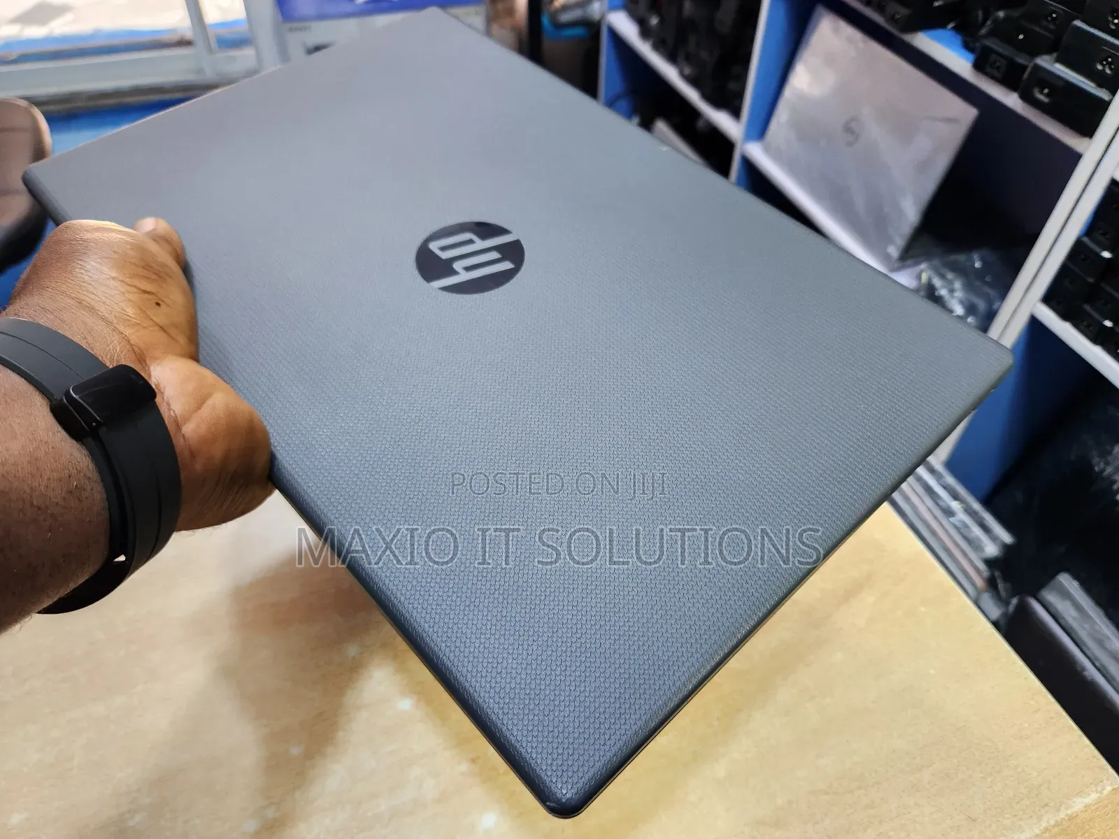 Laptop HP 250 G10 8GB AMD Ryzen 3 SSD 256GB