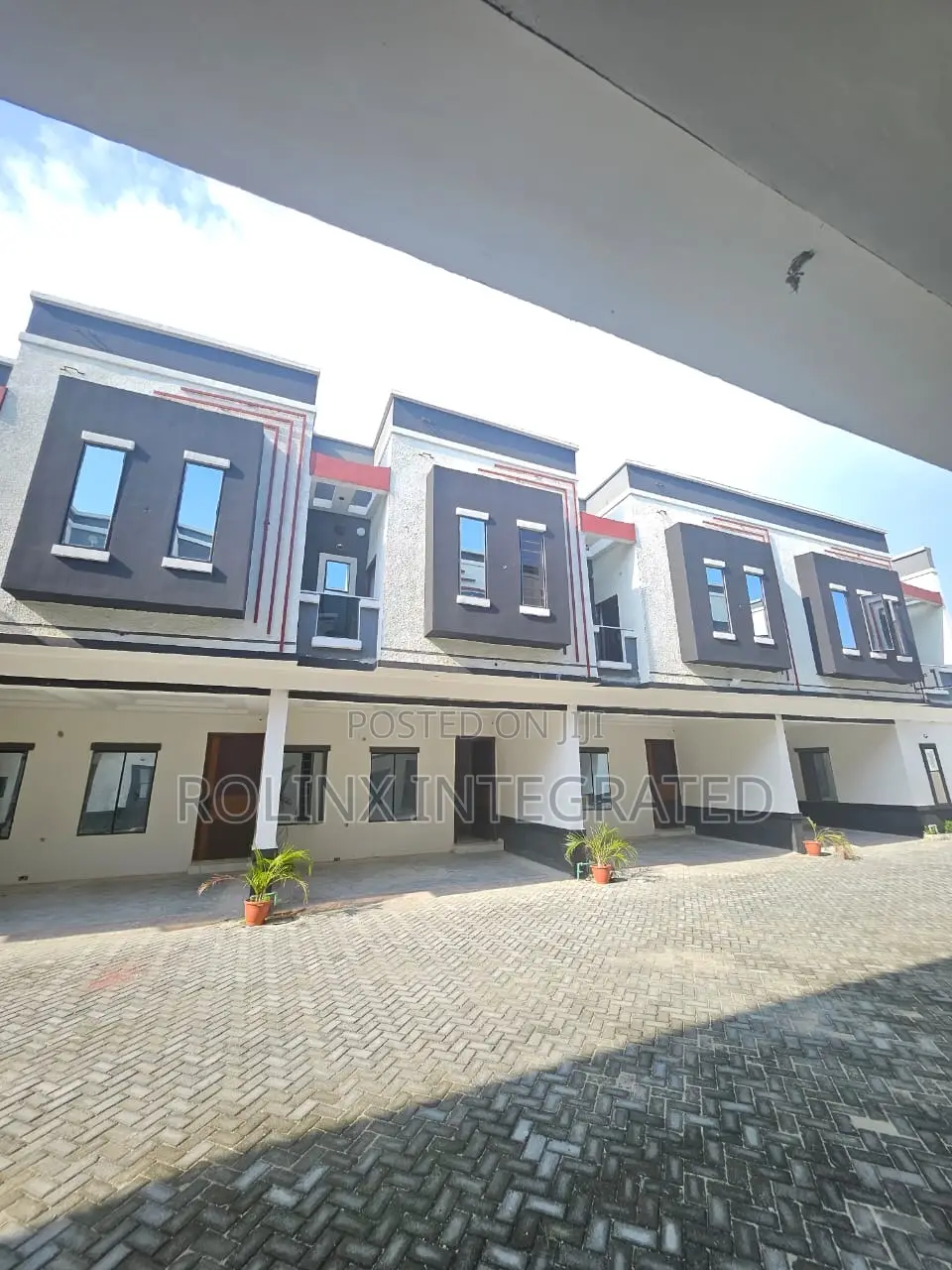 2bdrm Duplex in Pantheon Bridge, Lafiaji for sale