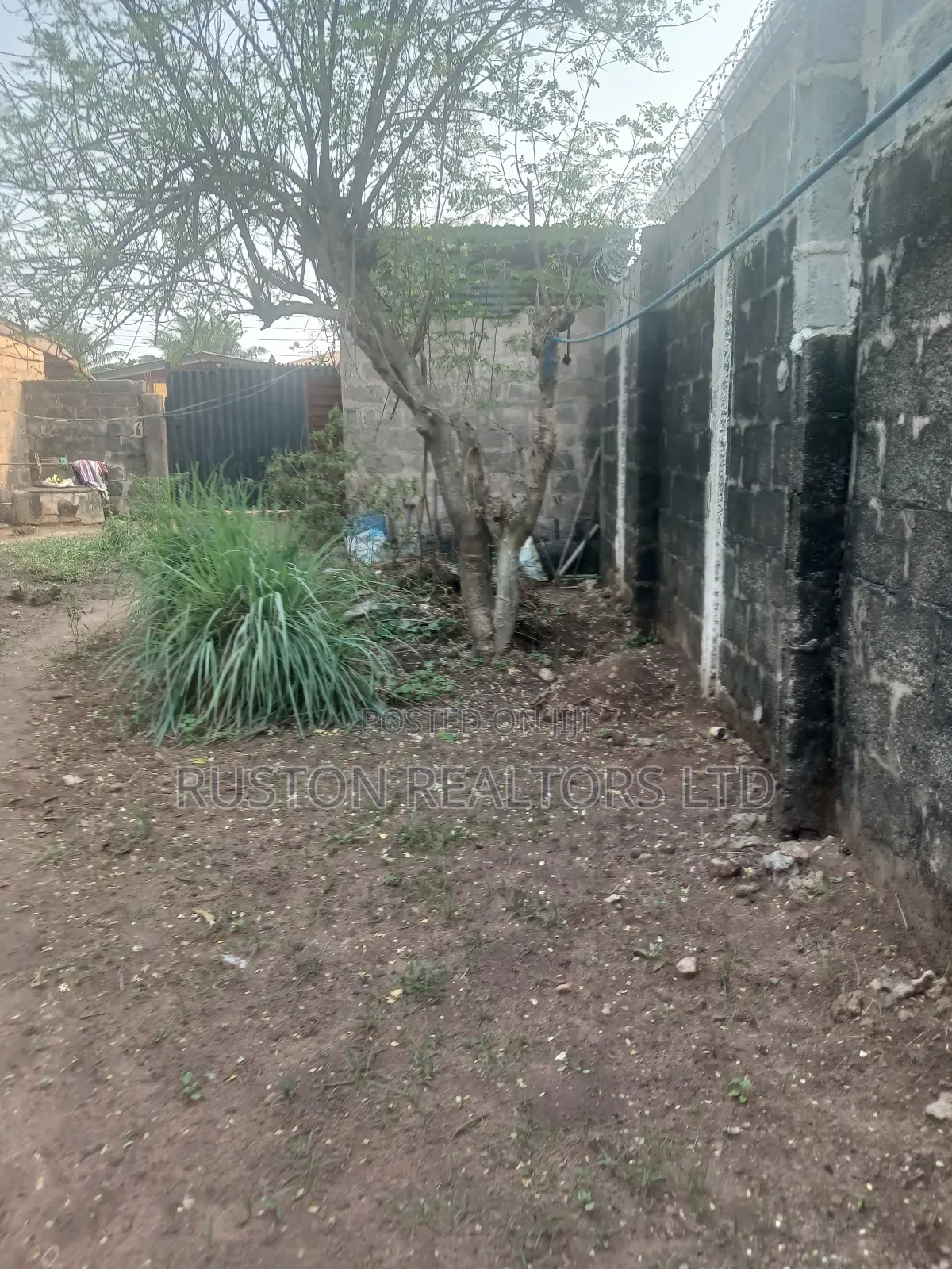 4bdrm Bungalow in Ayobo for sale