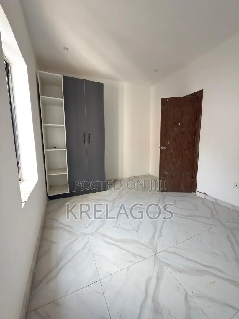 4bdrm Duplex in Ikota for sale