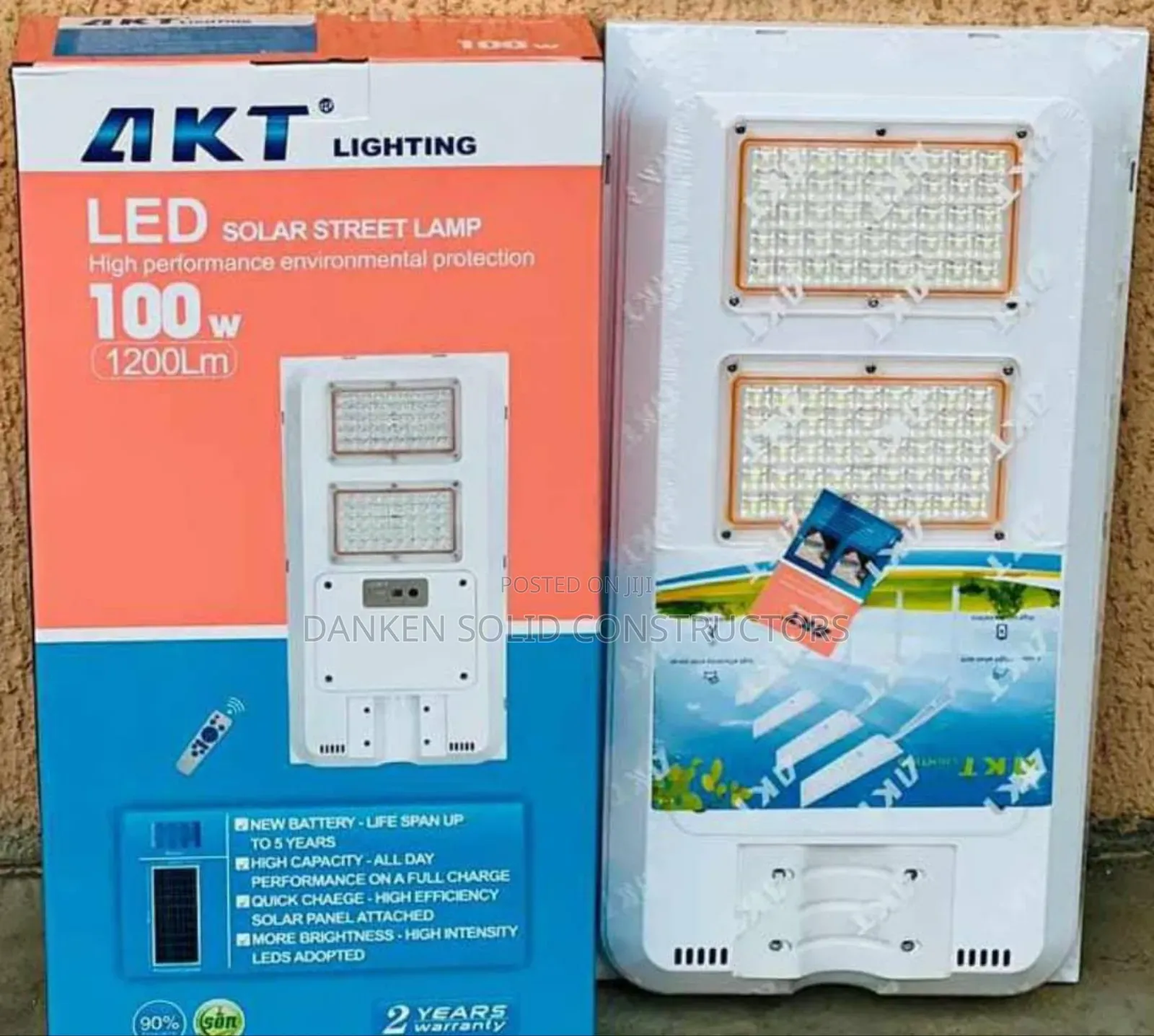 Akt 100 Watts Solar Streetlight