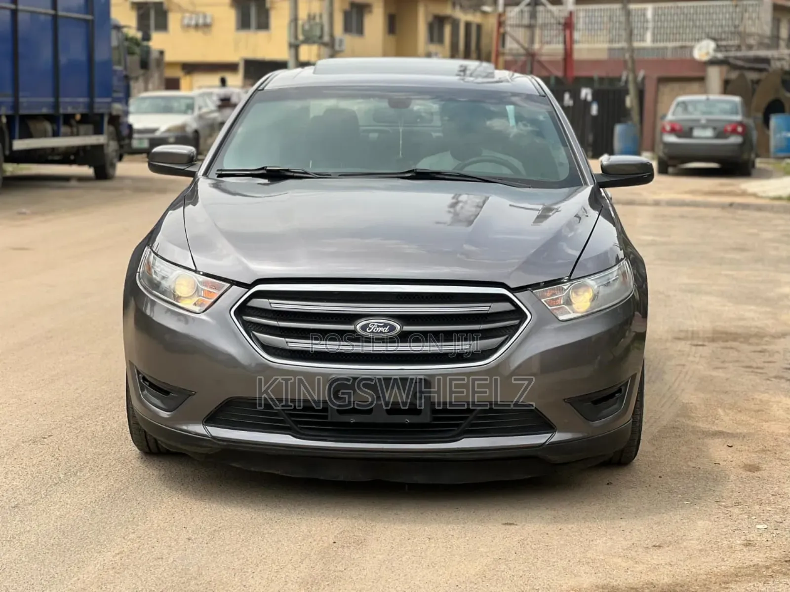 Ford Taurus 2013 Gray
