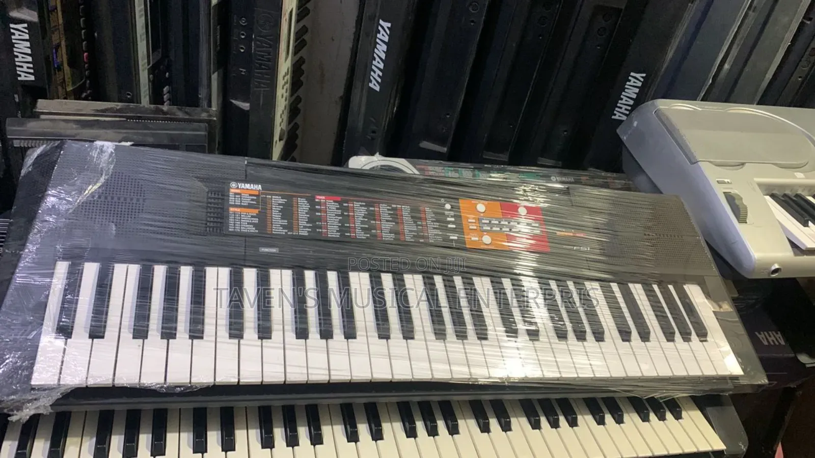 Yamaha PSR-F51 Portable Keyboard
