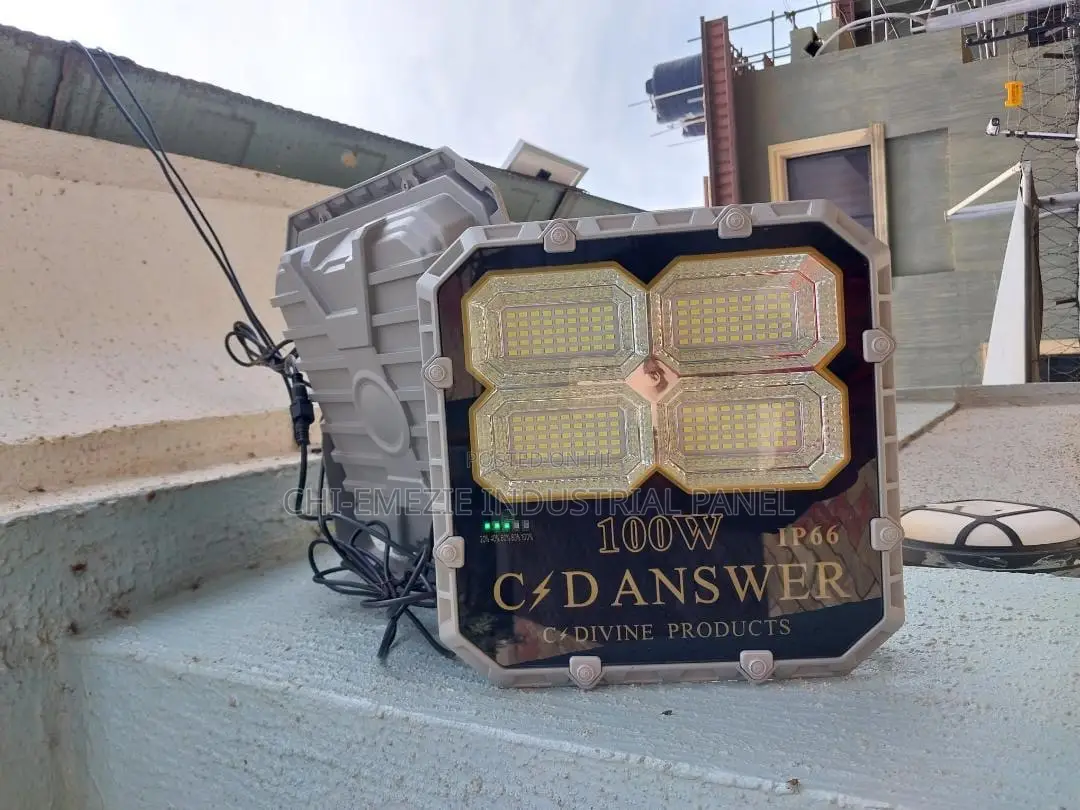 Original 100w Solar Street Light Bright & Energysaving Outdor Lighting