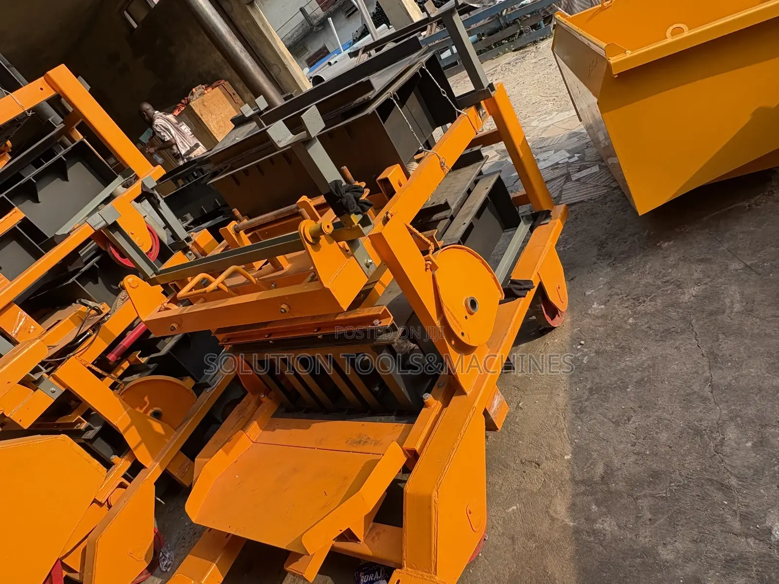 Block Moulding Machine (Egg Layer)
