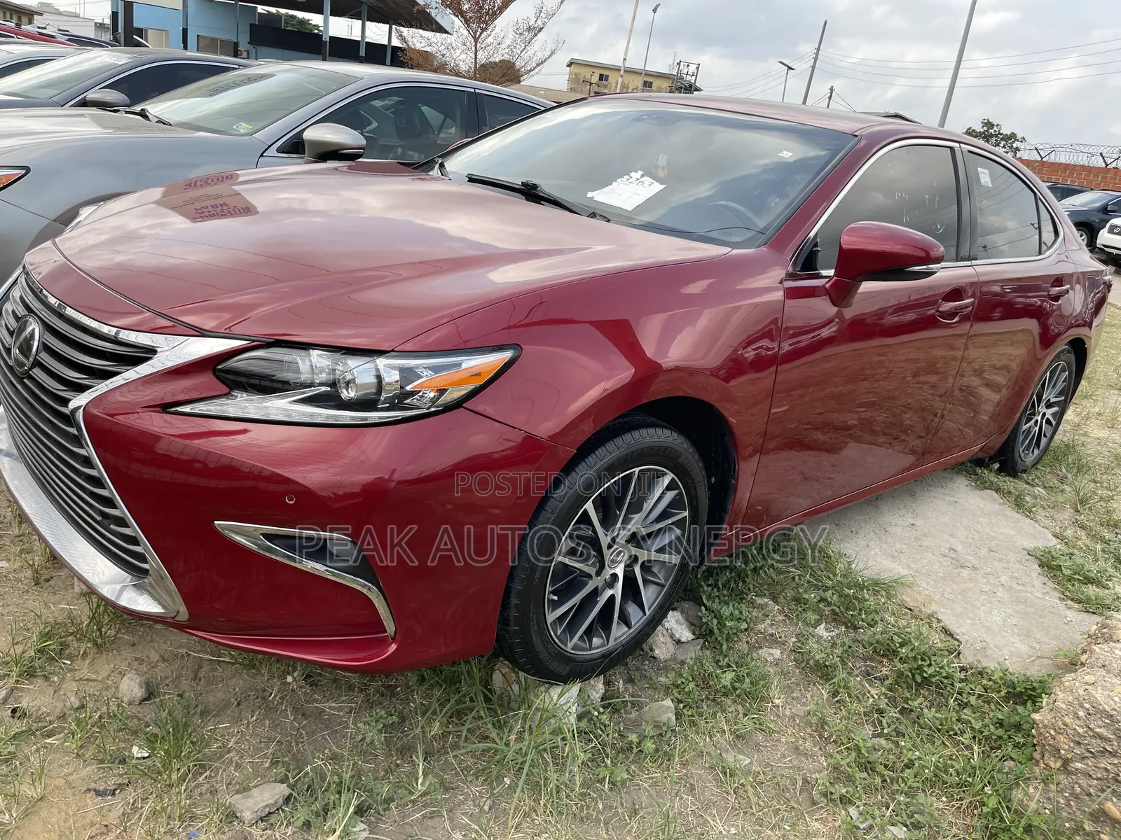 Lexus ES 350 FWD 2017 Red