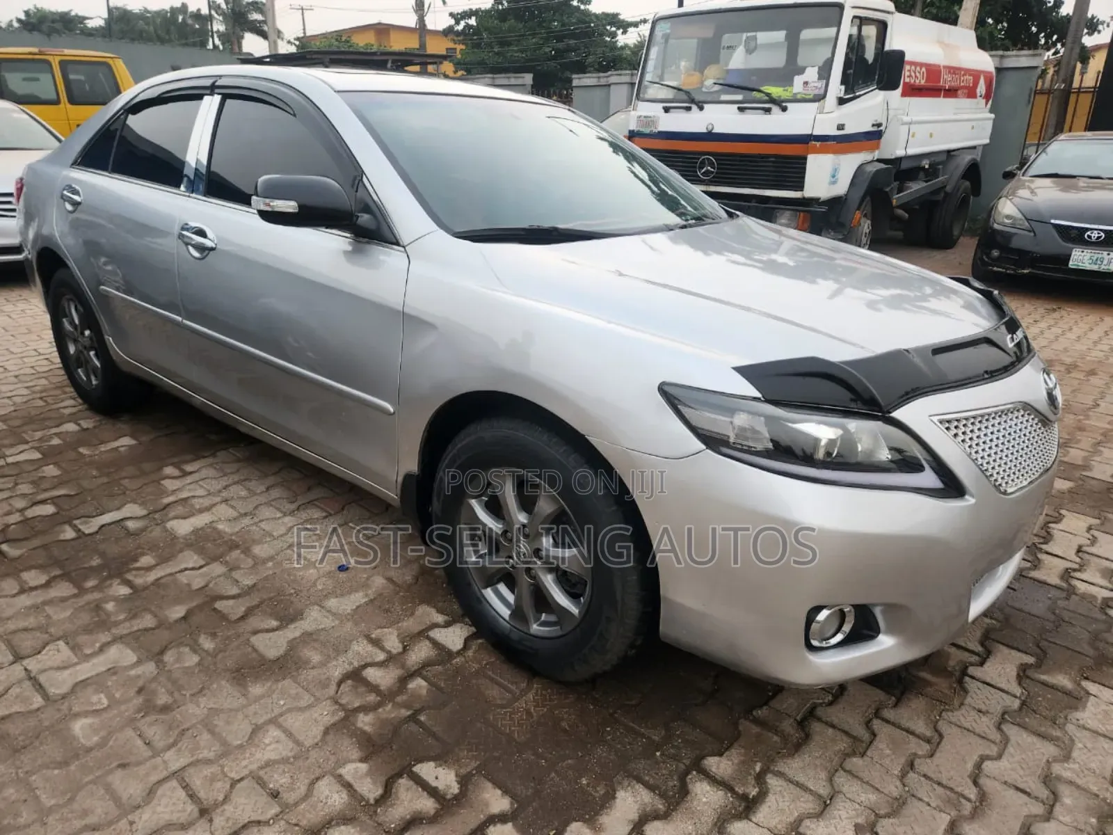 Toyota Camry LE 4dr Sedan (2.5L 4cyl 6AM) 2010 Silver