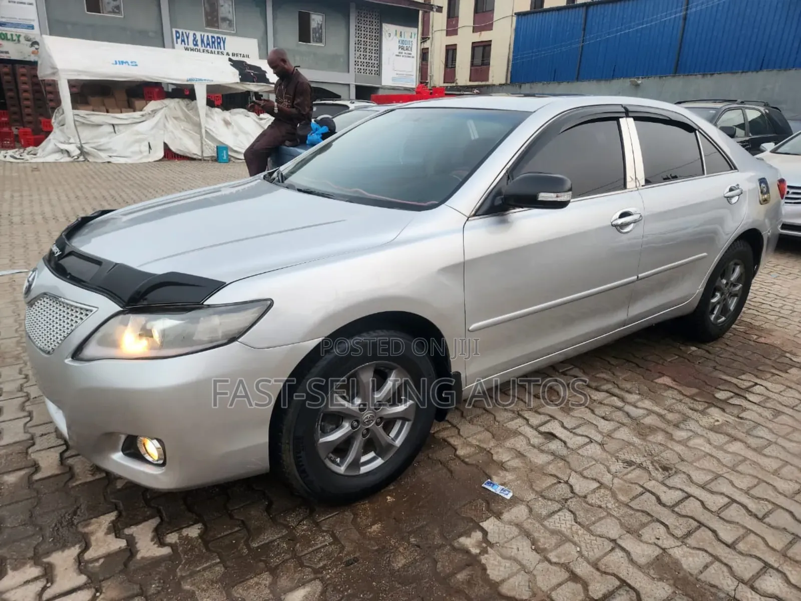 Toyota Camry LE 4dr Sedan (2.5L 4cyl 6AM) 2010 Silver