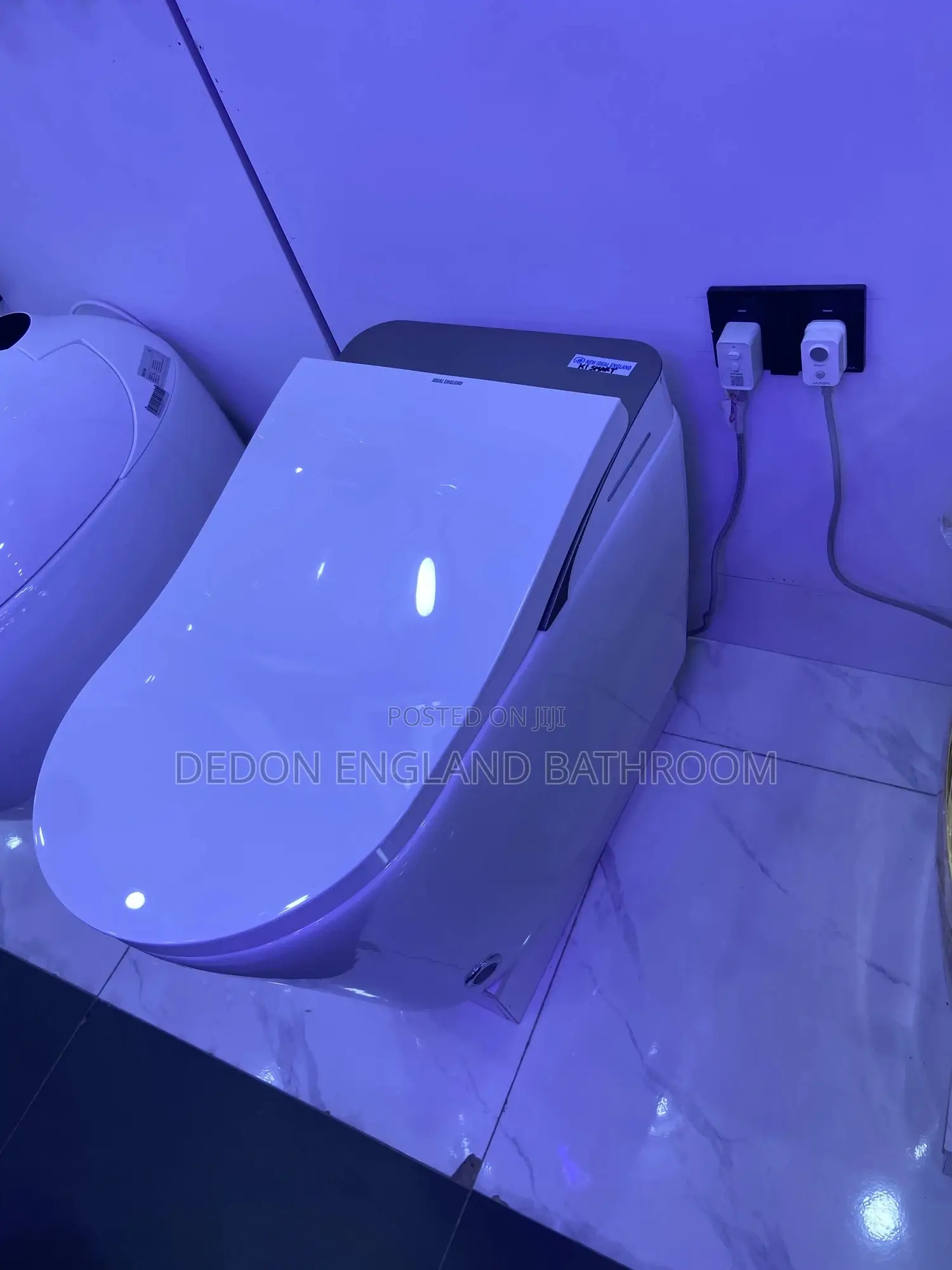 Executive Smart Water Closet