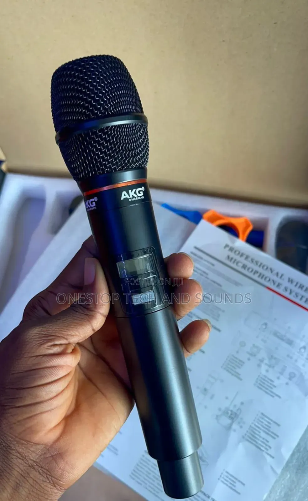 Akg Y200s Professional Dual Wireless Handheld Microphone System
