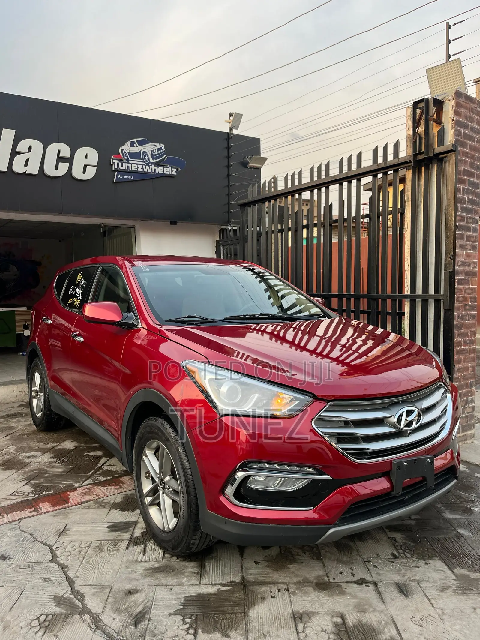 Hyundai Santa Fe SE AWD 2018 Red