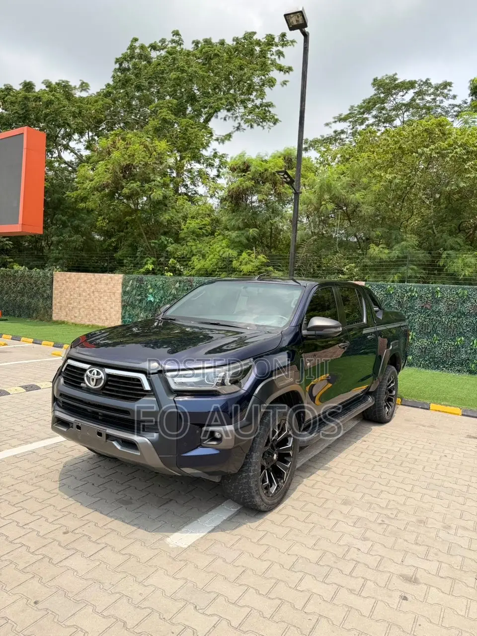Toyota Hilux 2021 Blue