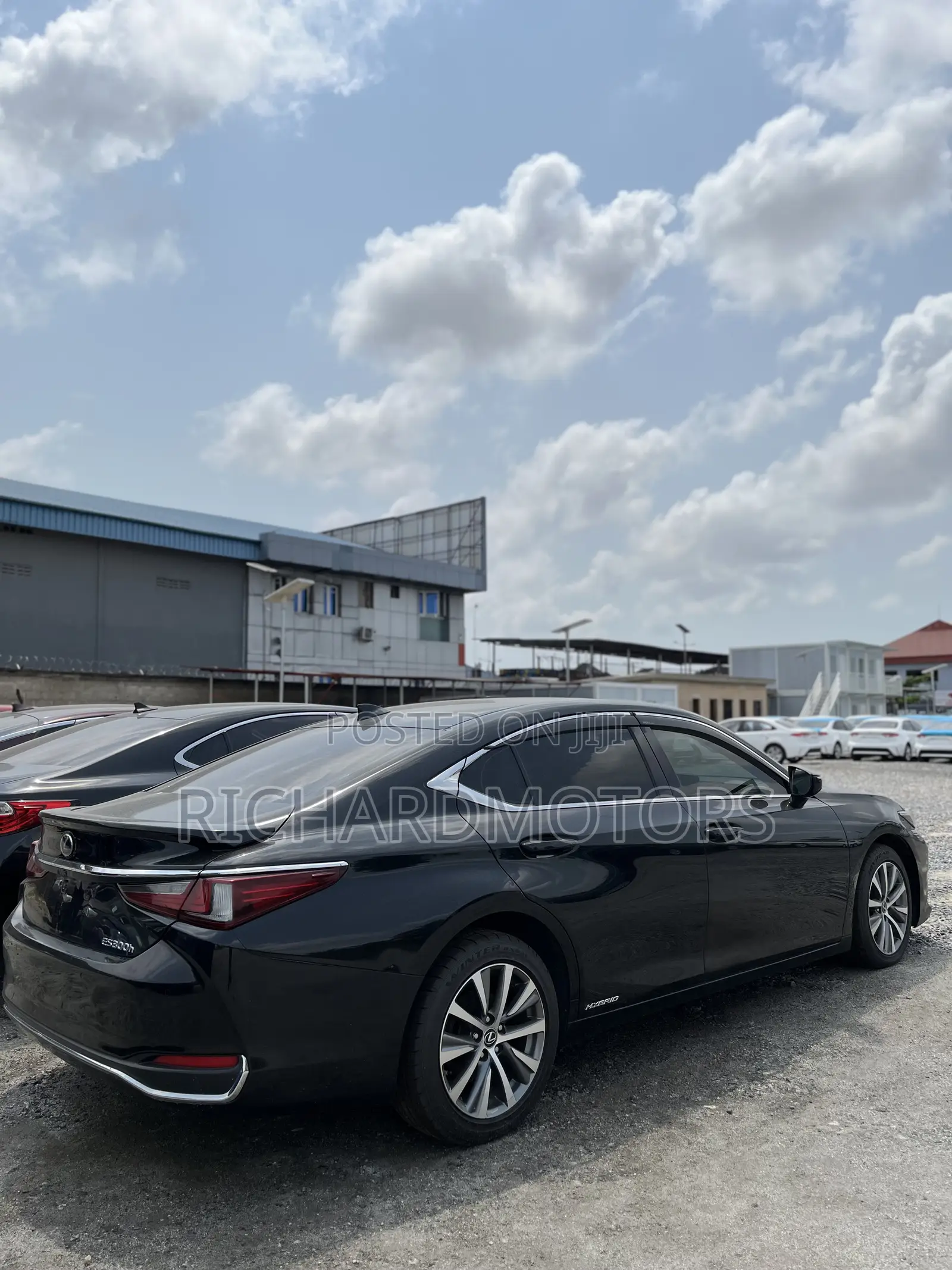 Lexus ES 300H Luxury FWD 2019 Black