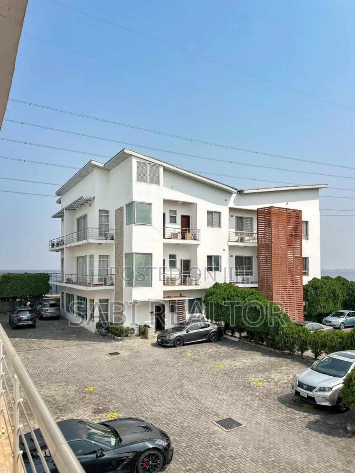 Furnished 3bdrm Duplex in Banana Island for sale