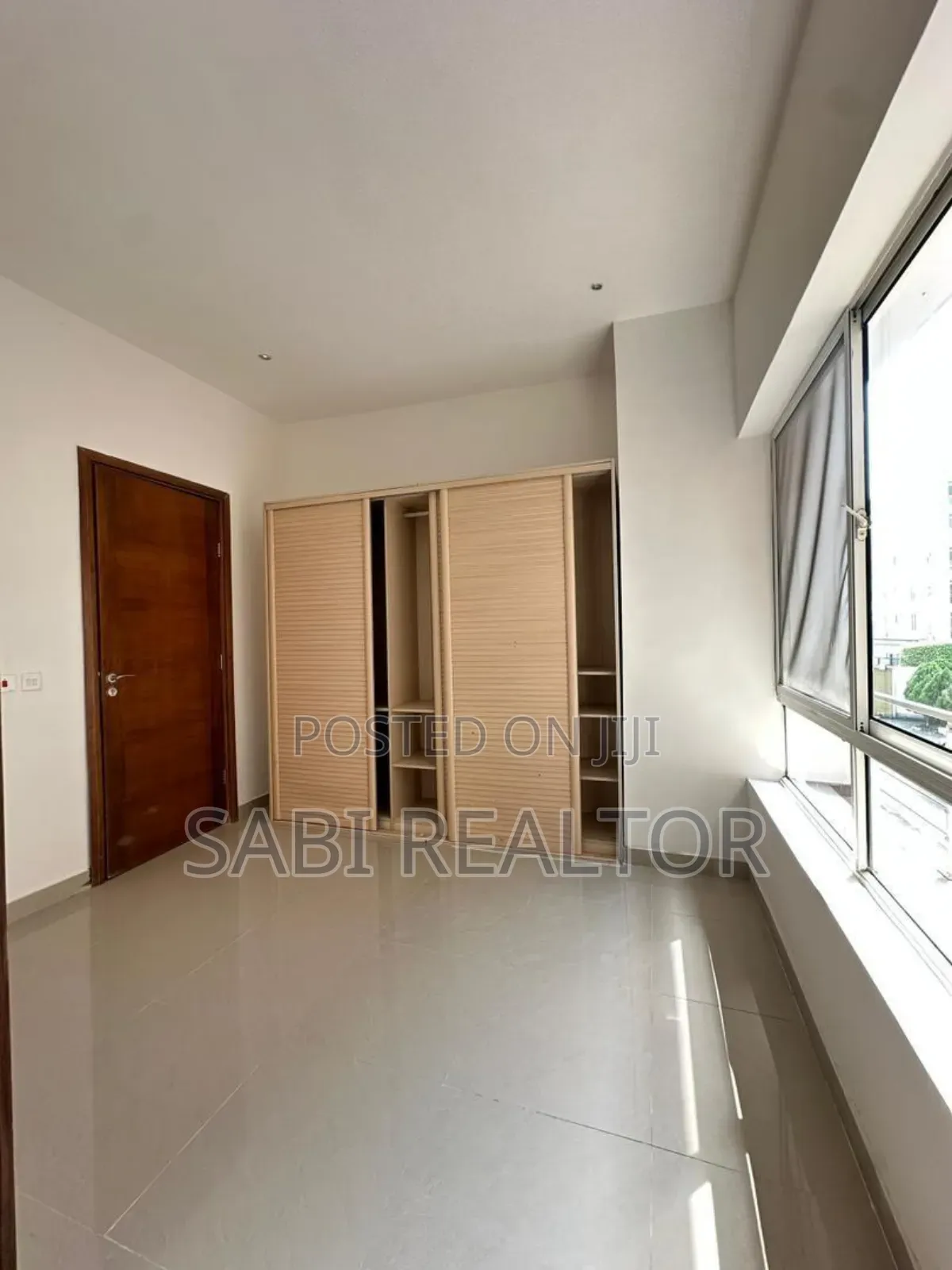 Furnished 3bdrm Duplex in Banana Island for sale