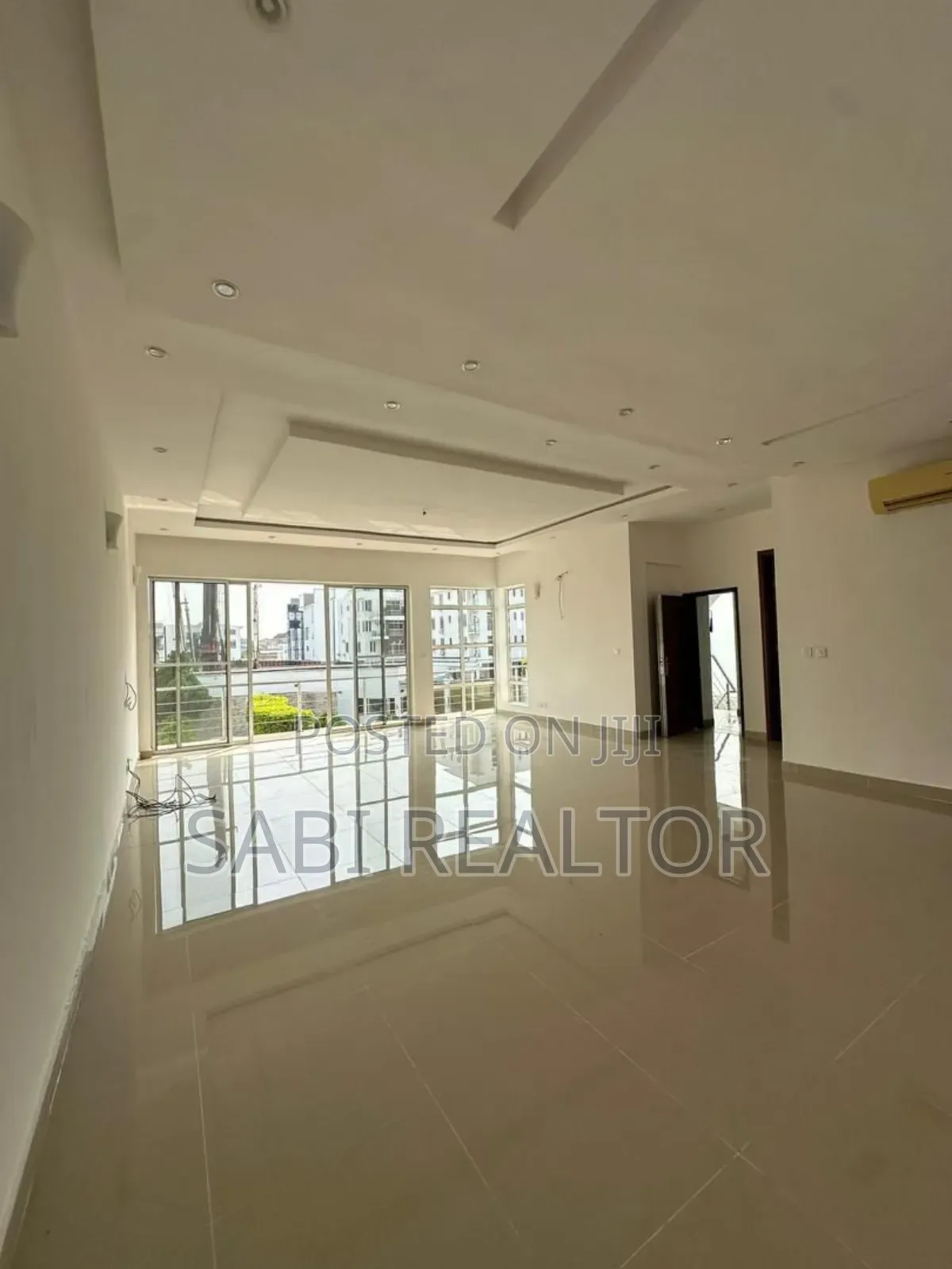 Furnished 3bdrm Duplex in Banana Island for sale