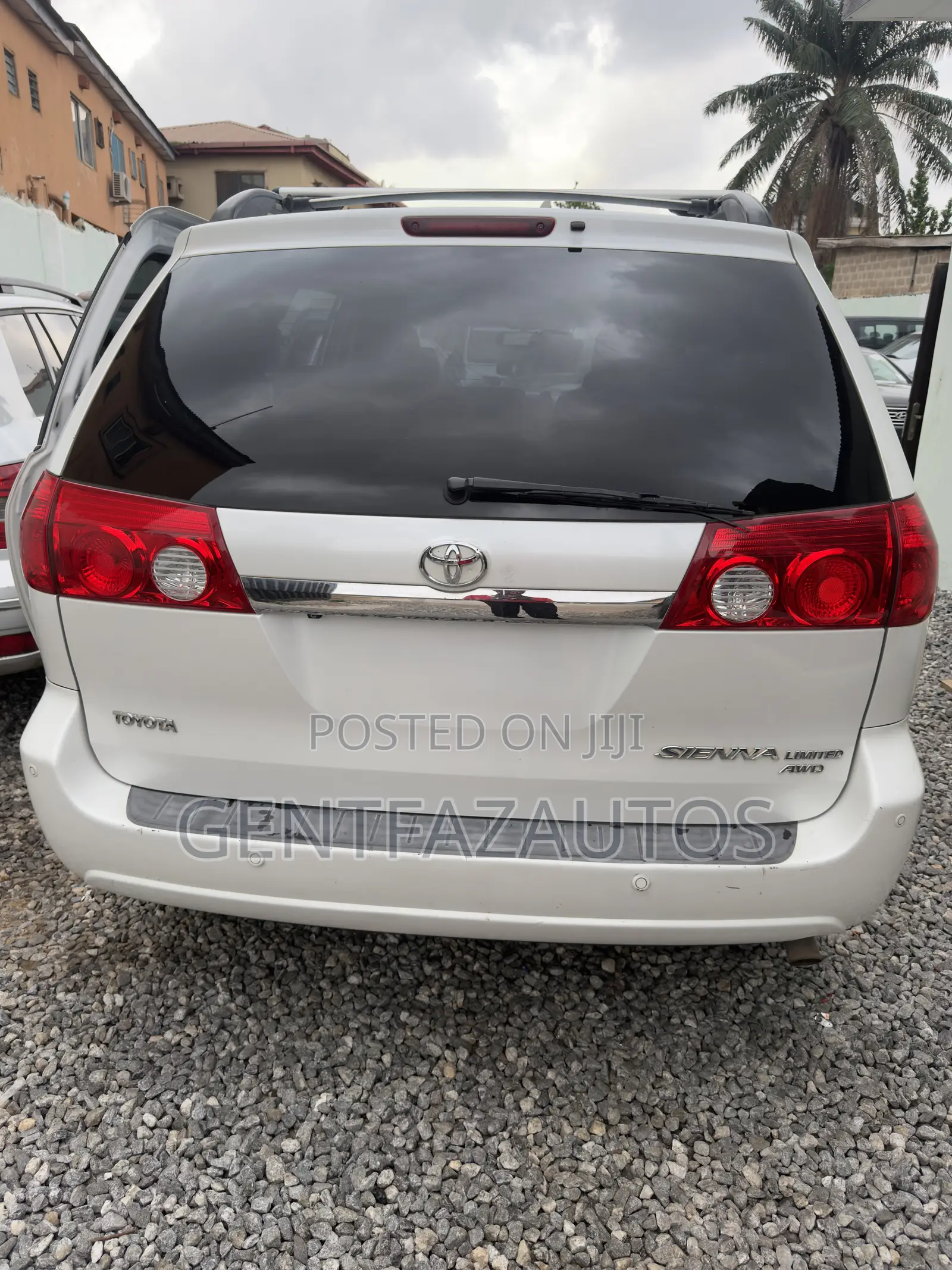 Toyota Sienna XLE Limited AWD 2006 White