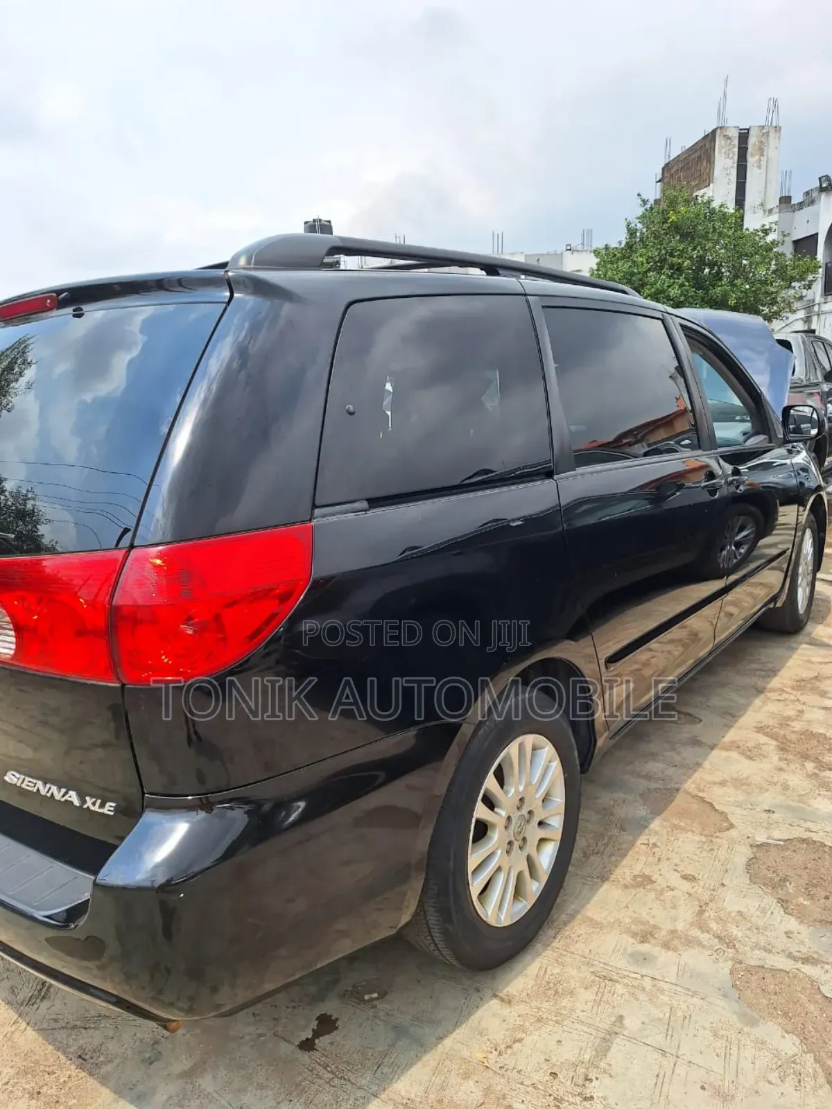 Toyota Sienna XLE AWD 2009 Black