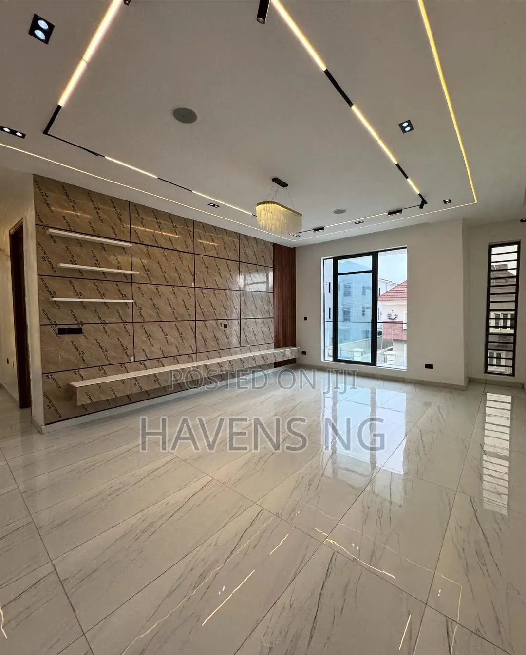 4bdrm Duplex in Idado for sale