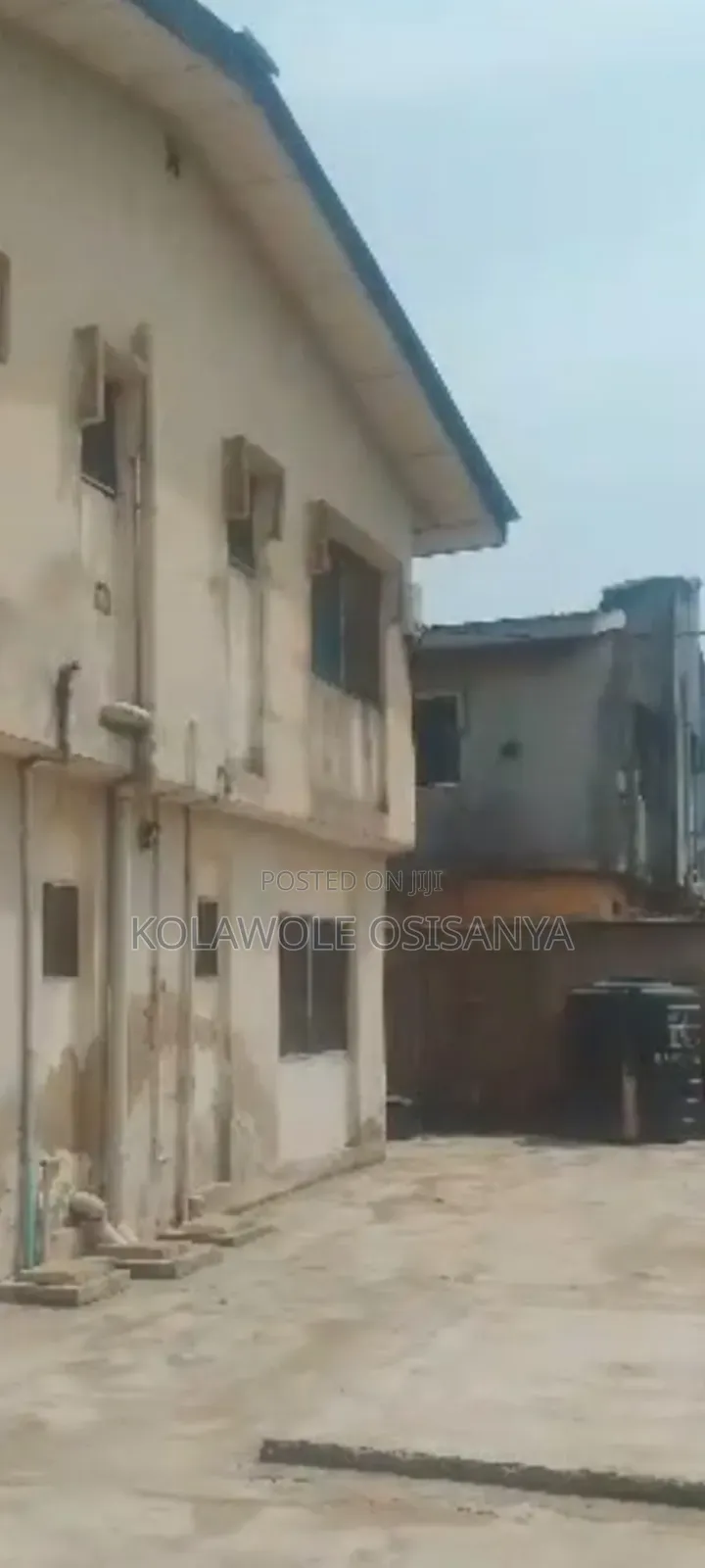 3bdrm Block of Flats in Ejigbo for sale