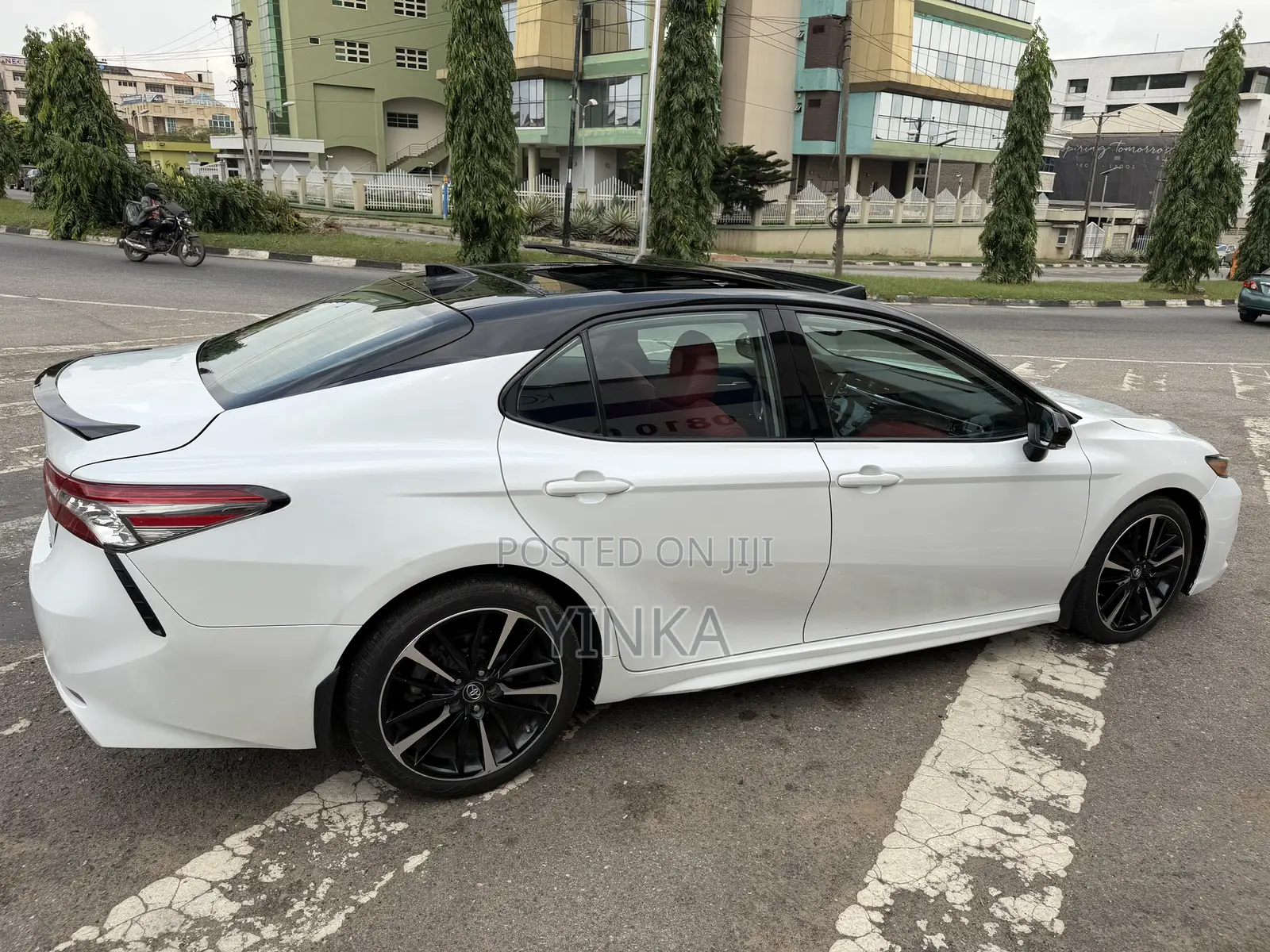 Toyota Camry XSE (2.5L 4cyl 8A) 2019 White