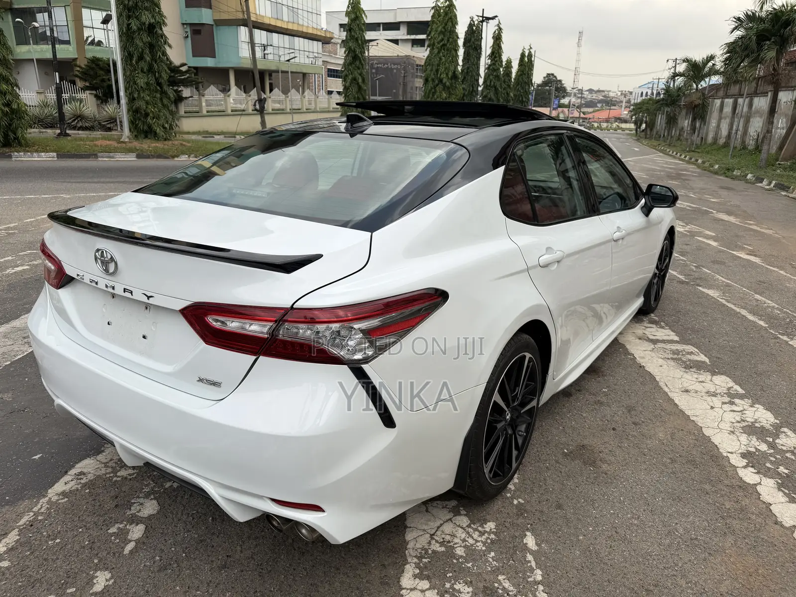 Toyota Camry XSE (2.5L 4cyl 8A) 2019 White