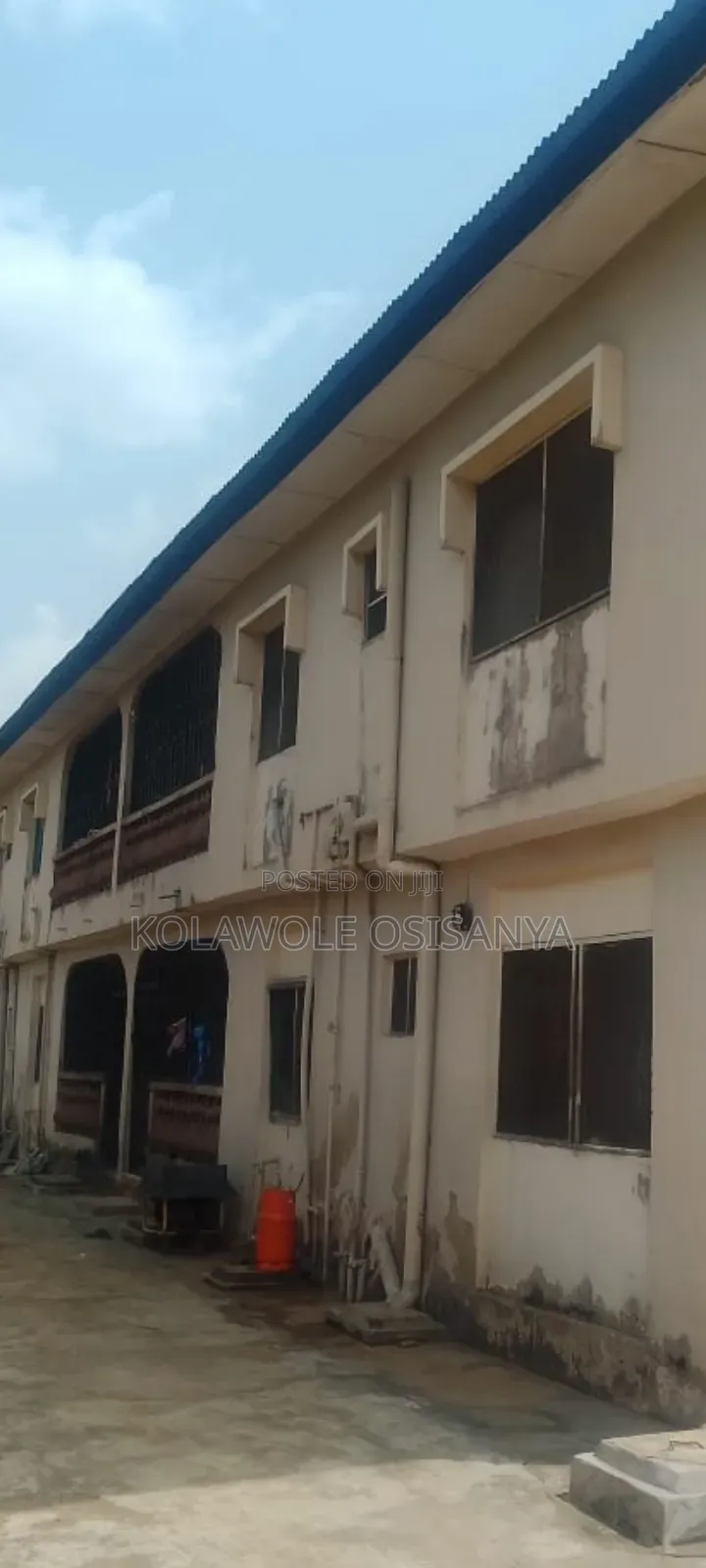 3bdrm Block of Flats in Ejigbo for sale