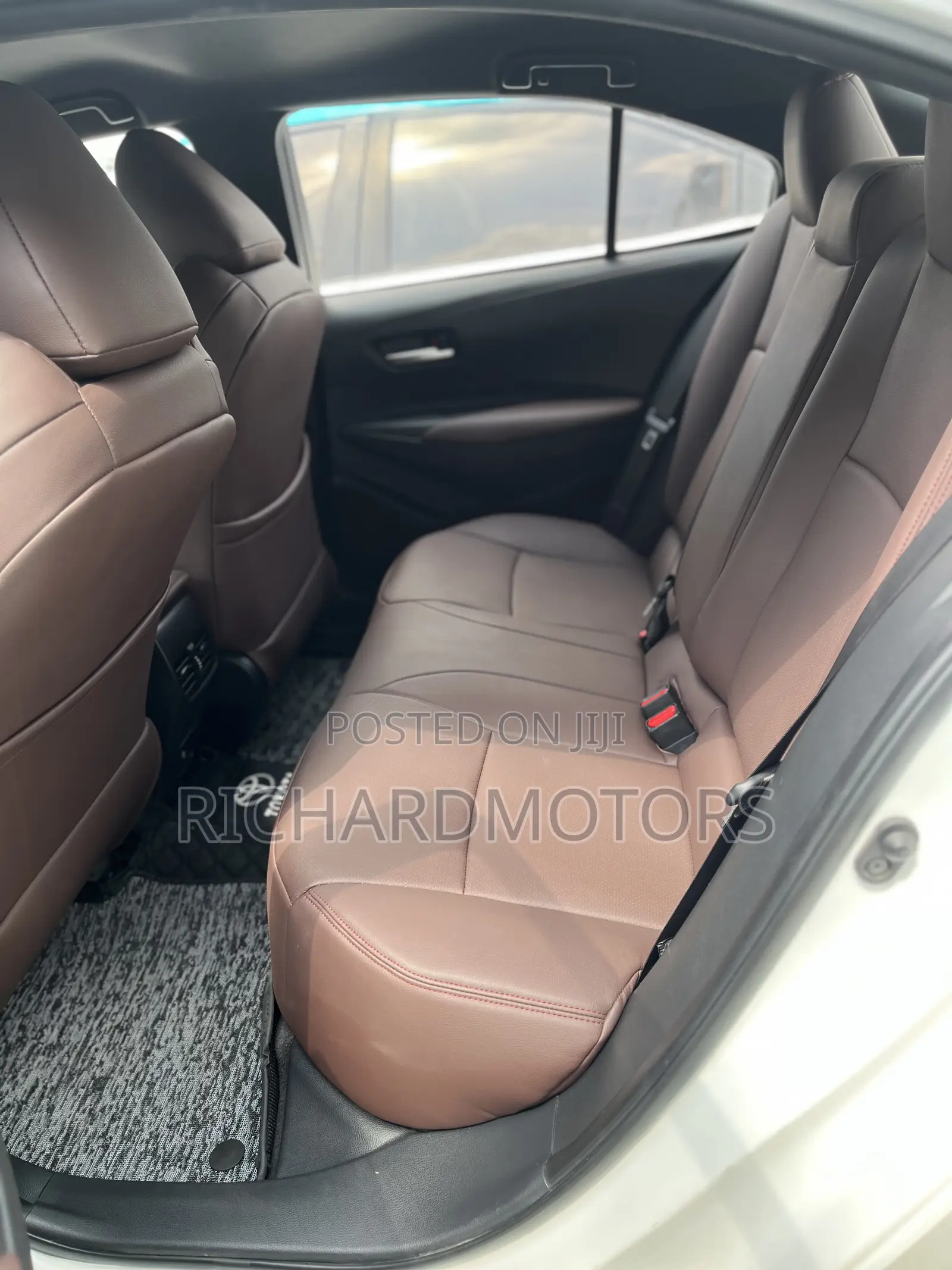 Toyota Corolla 2022 White