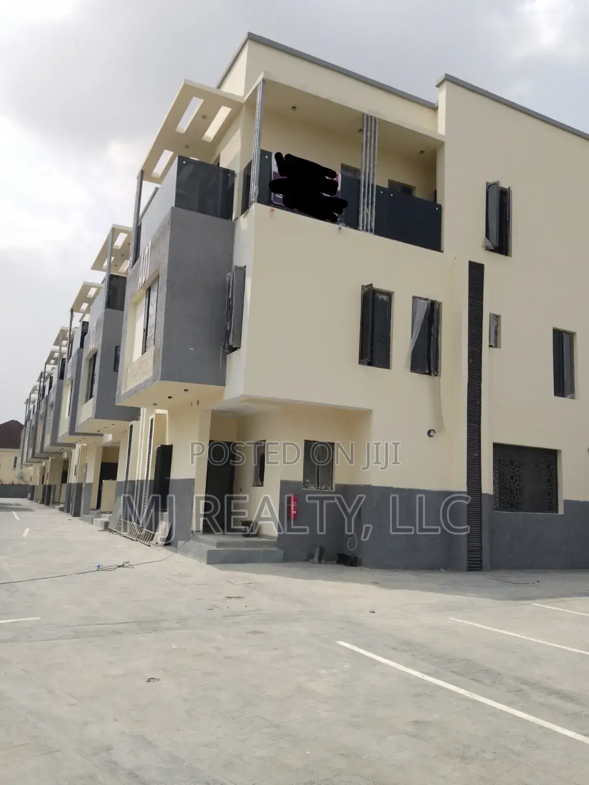 4bdrm Townhouse/Terrace in Ikeja GRA for sale