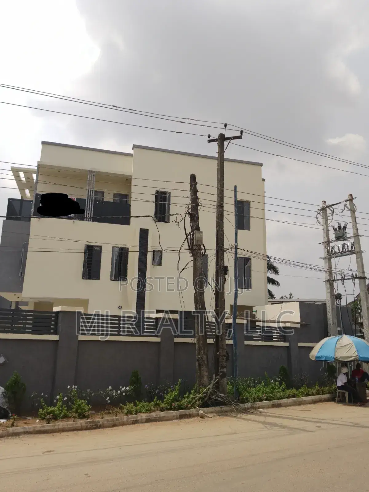 4bdrm Townhouse/Terrace in Ikeja GRA for sale