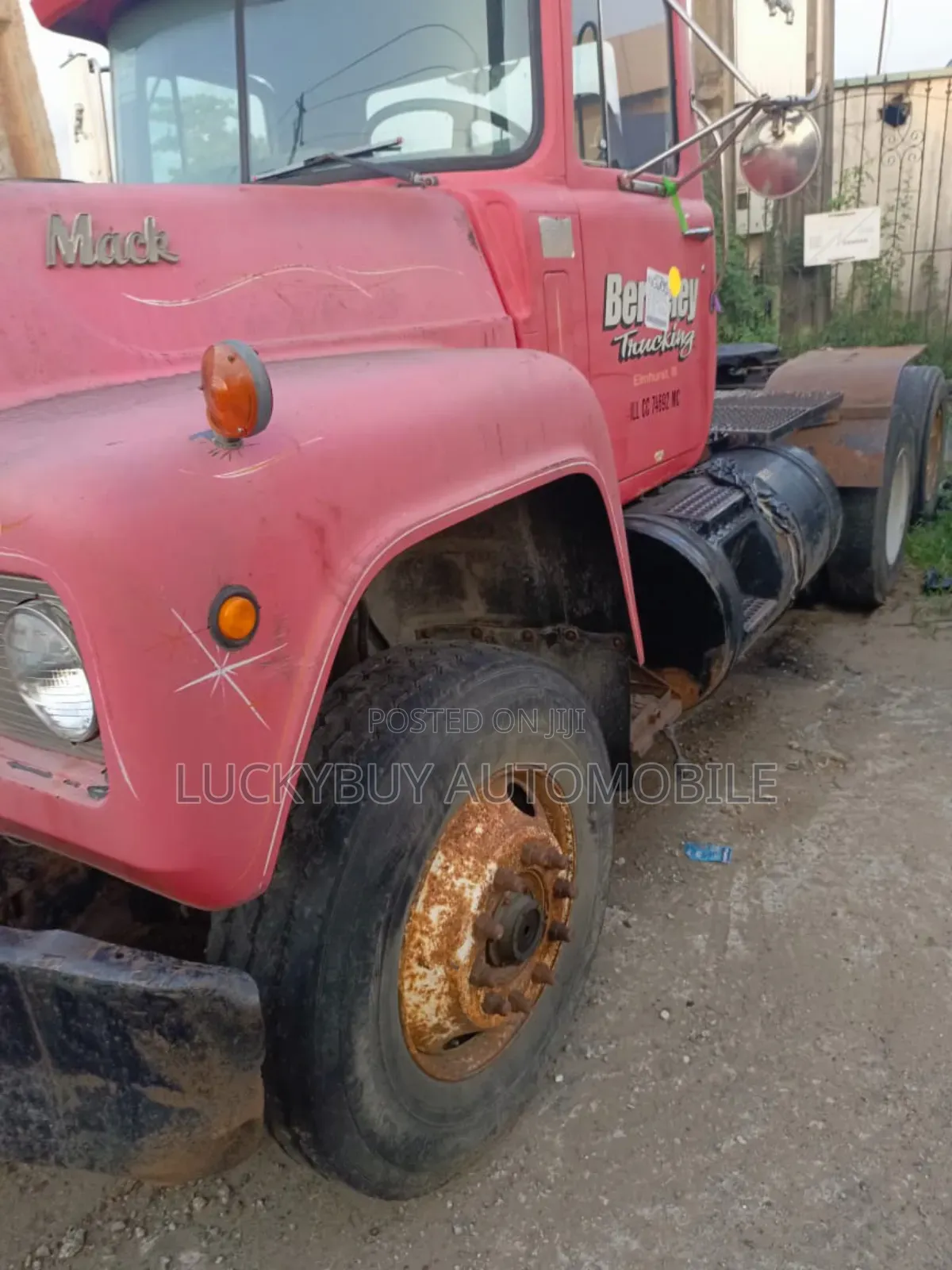 Mack R Model 10 Trailer Head