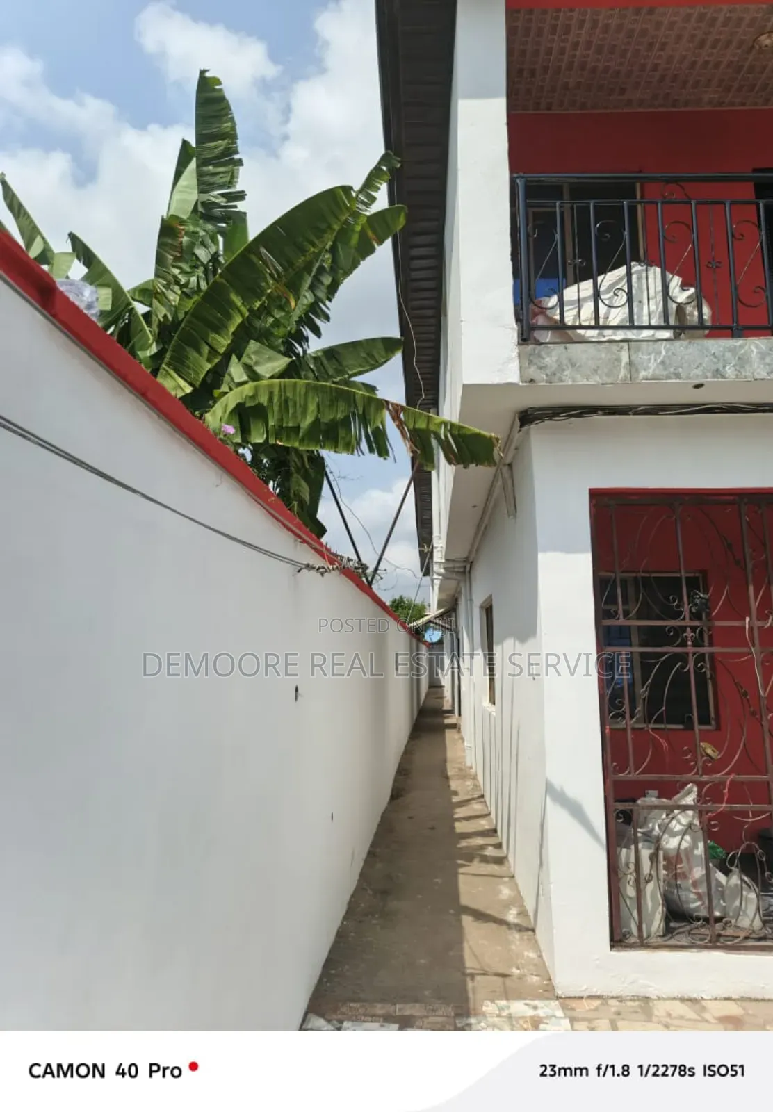 8bdrm Block of Flats in Abaranje, Ikotun / Ikotun/Igando for sale