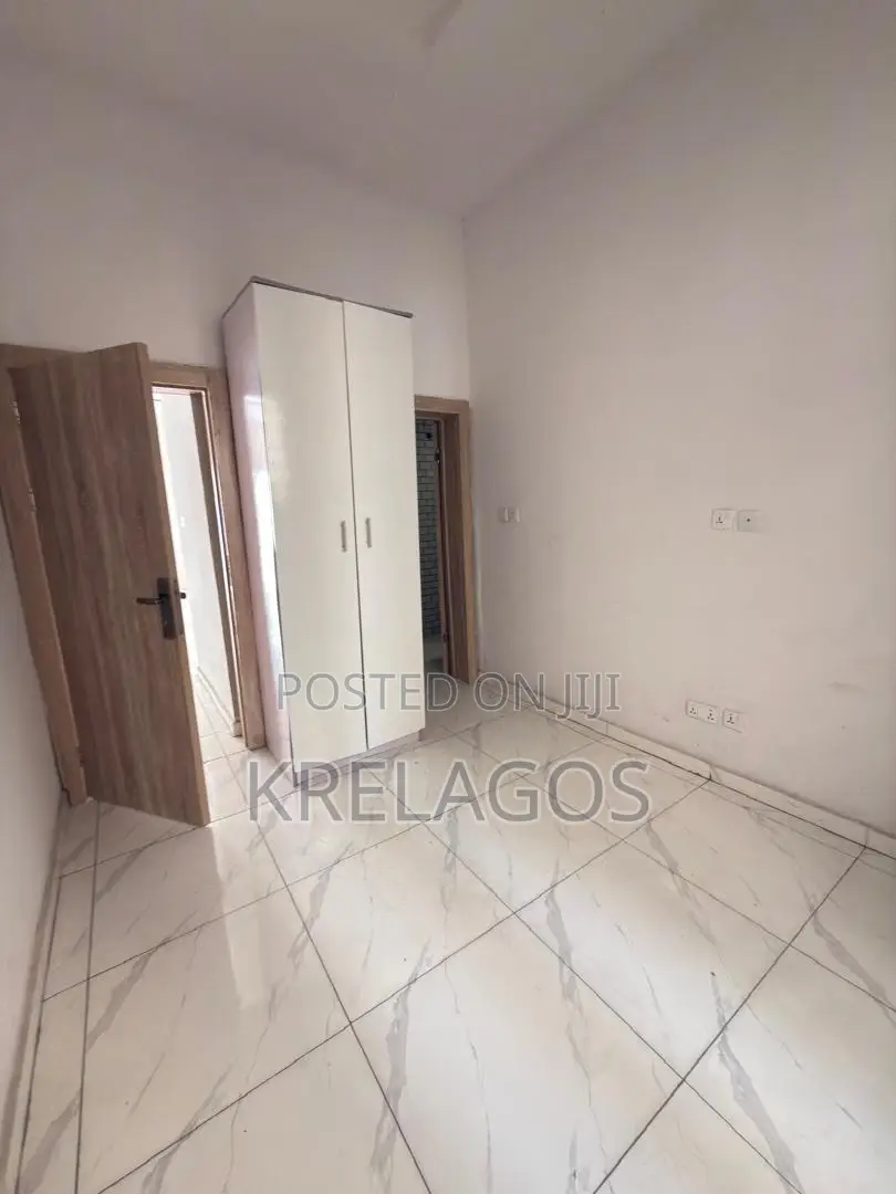 4bdrm Duplex in Ikota for sale