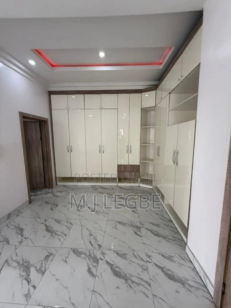 Studio Apartment in Ikota, Lekki for rent
