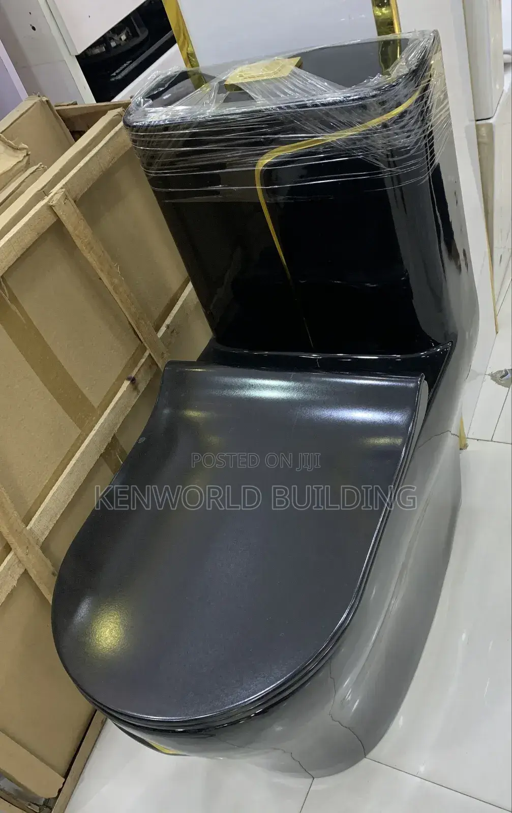 England Standard Black and Gold Luxury Set of Wc