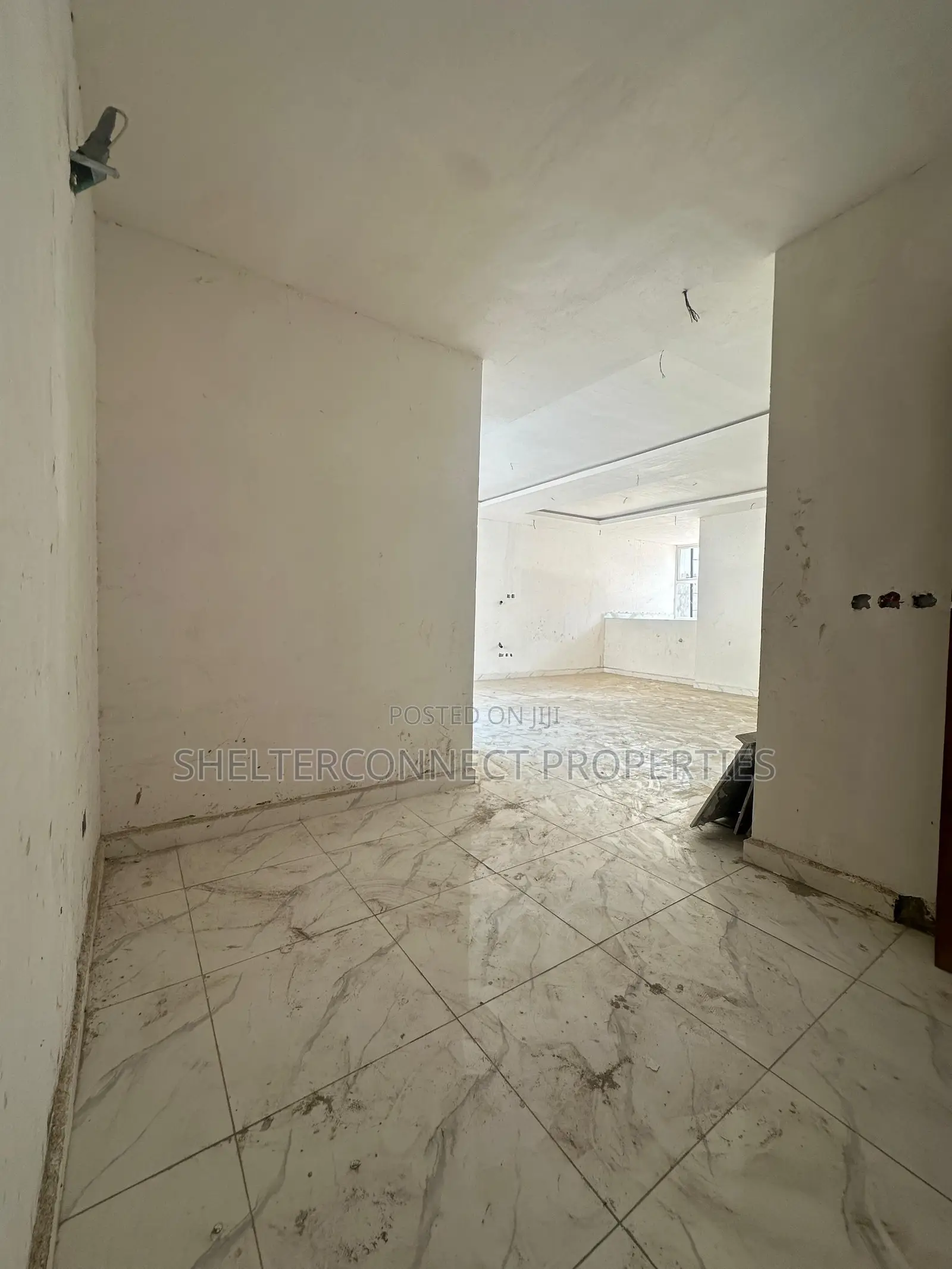 3bdrm Penthouse in Ikate for sale