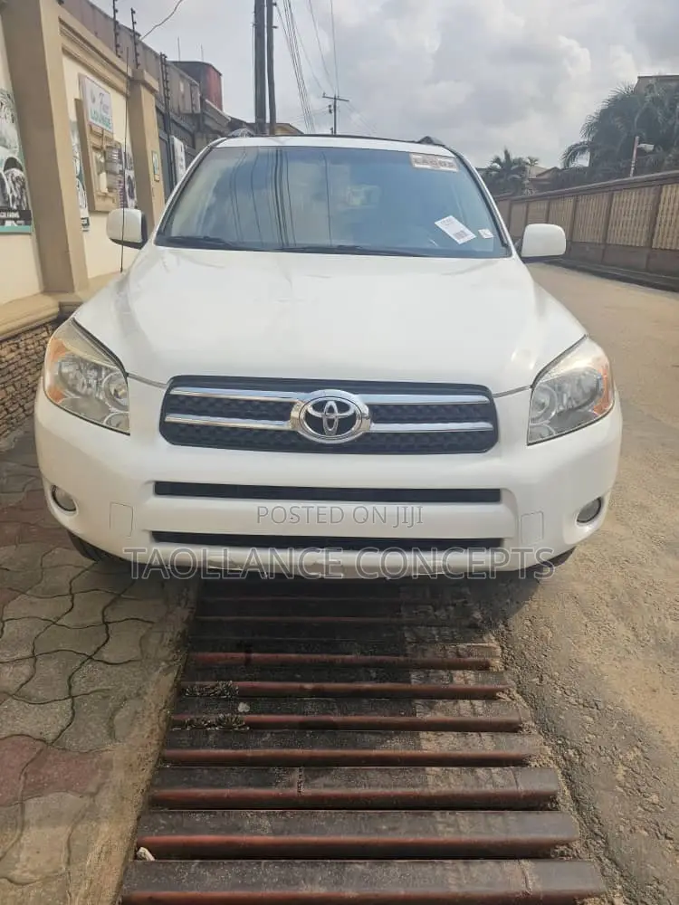 Toyota RAV4 Limited 2008 White