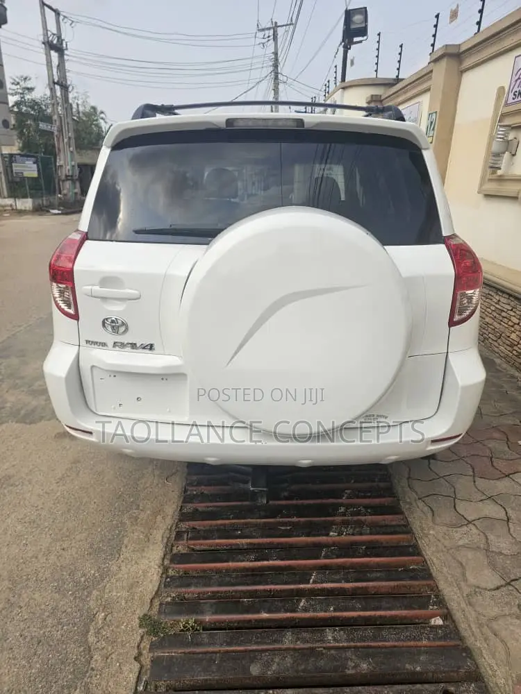 Toyota RAV4 Limited 2008 White