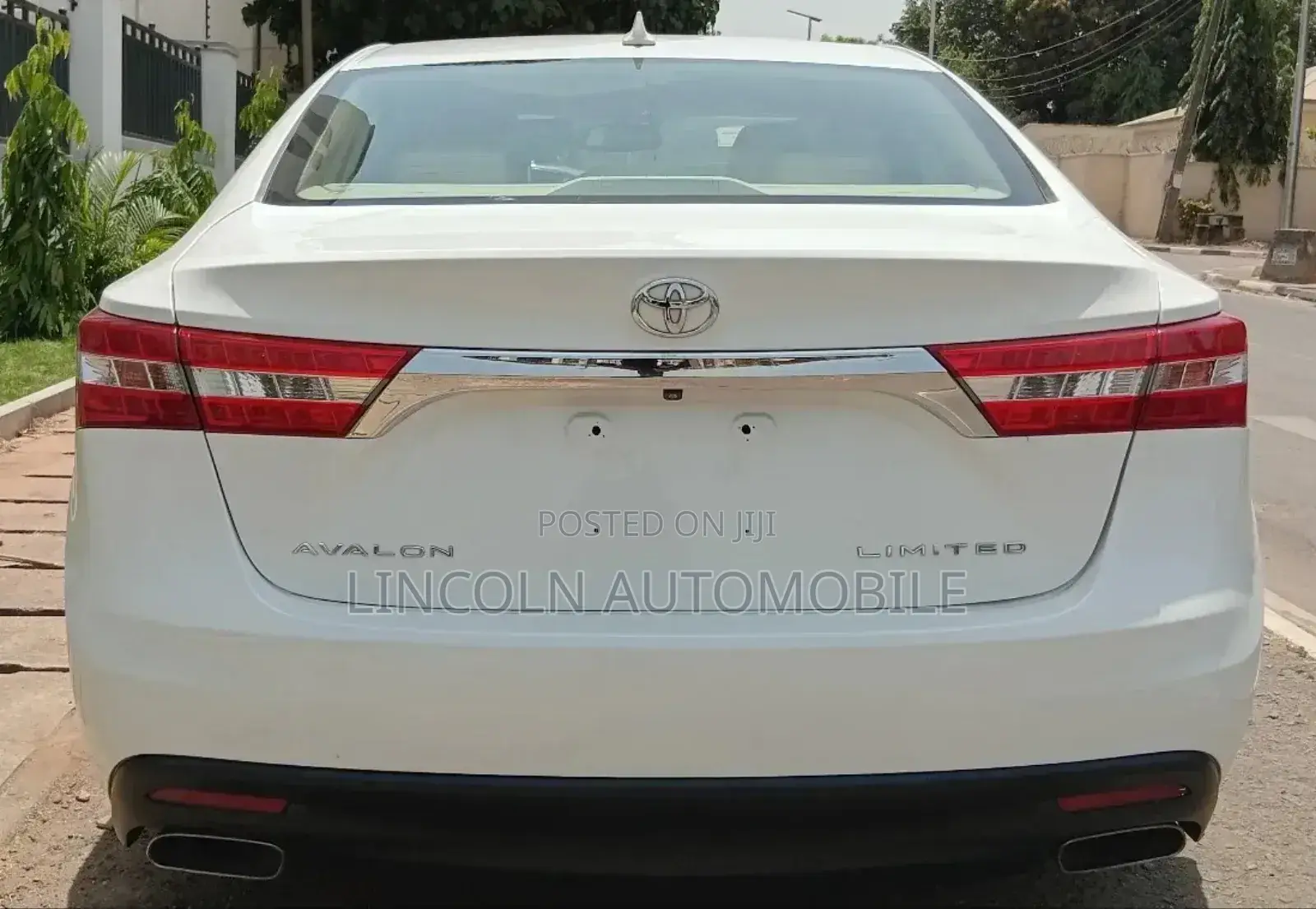 Toyota Avalon Limited 4dr Sedan (3.5L 6cyl 6A) 2014 White