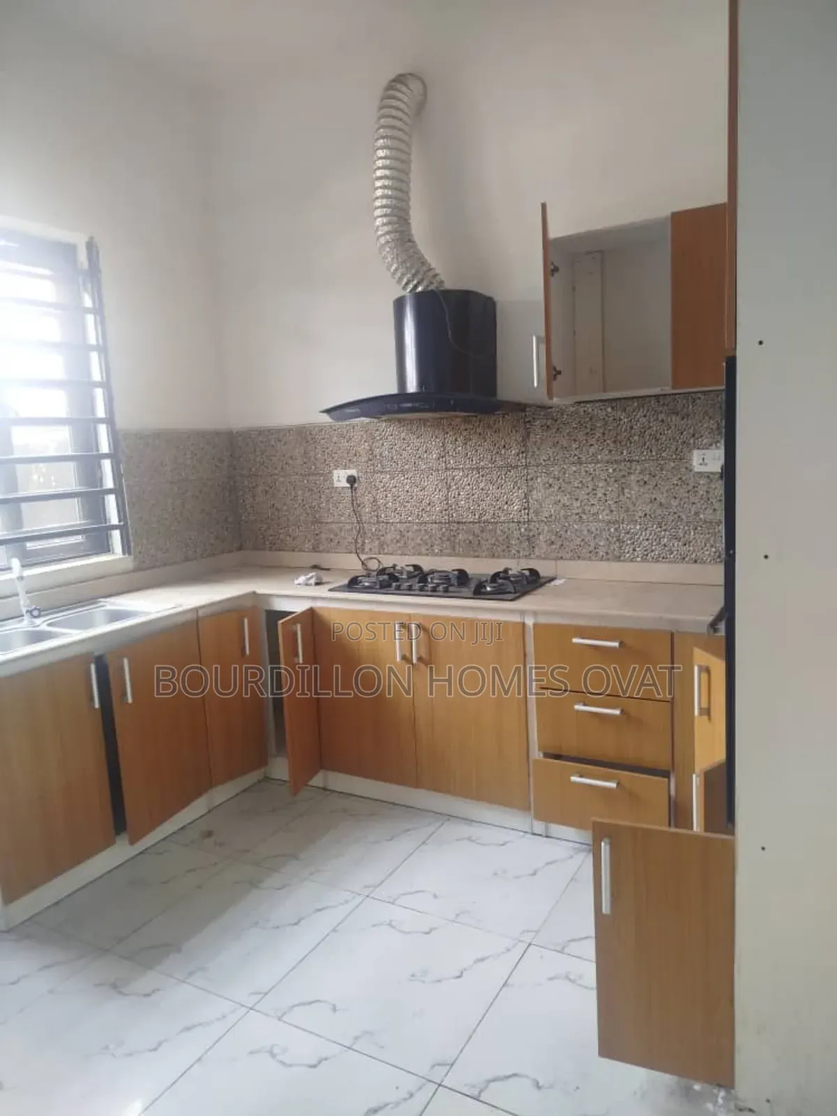 4bdrm Duplex in Vgc Lekki Lagos for rent